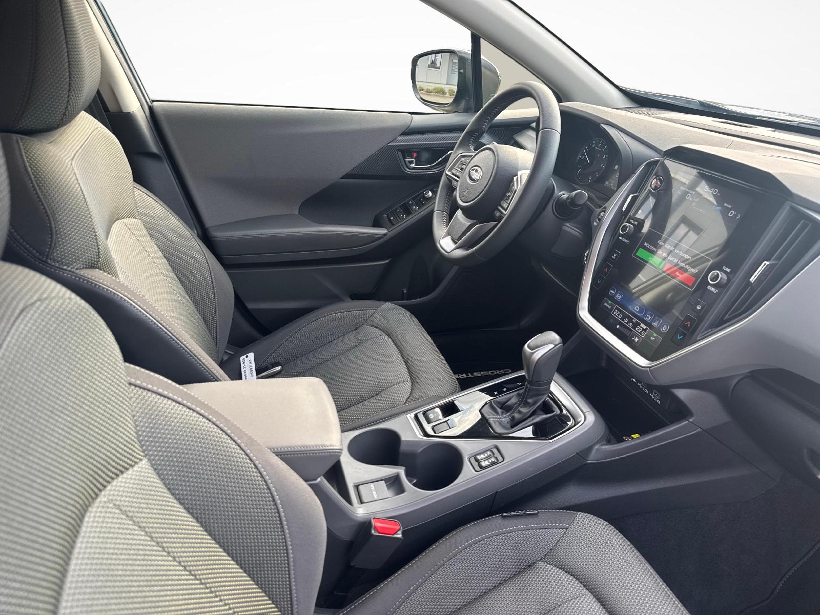 SUBARU Crosstrek 2.0i e-Boxer Swiss Plus-image-9