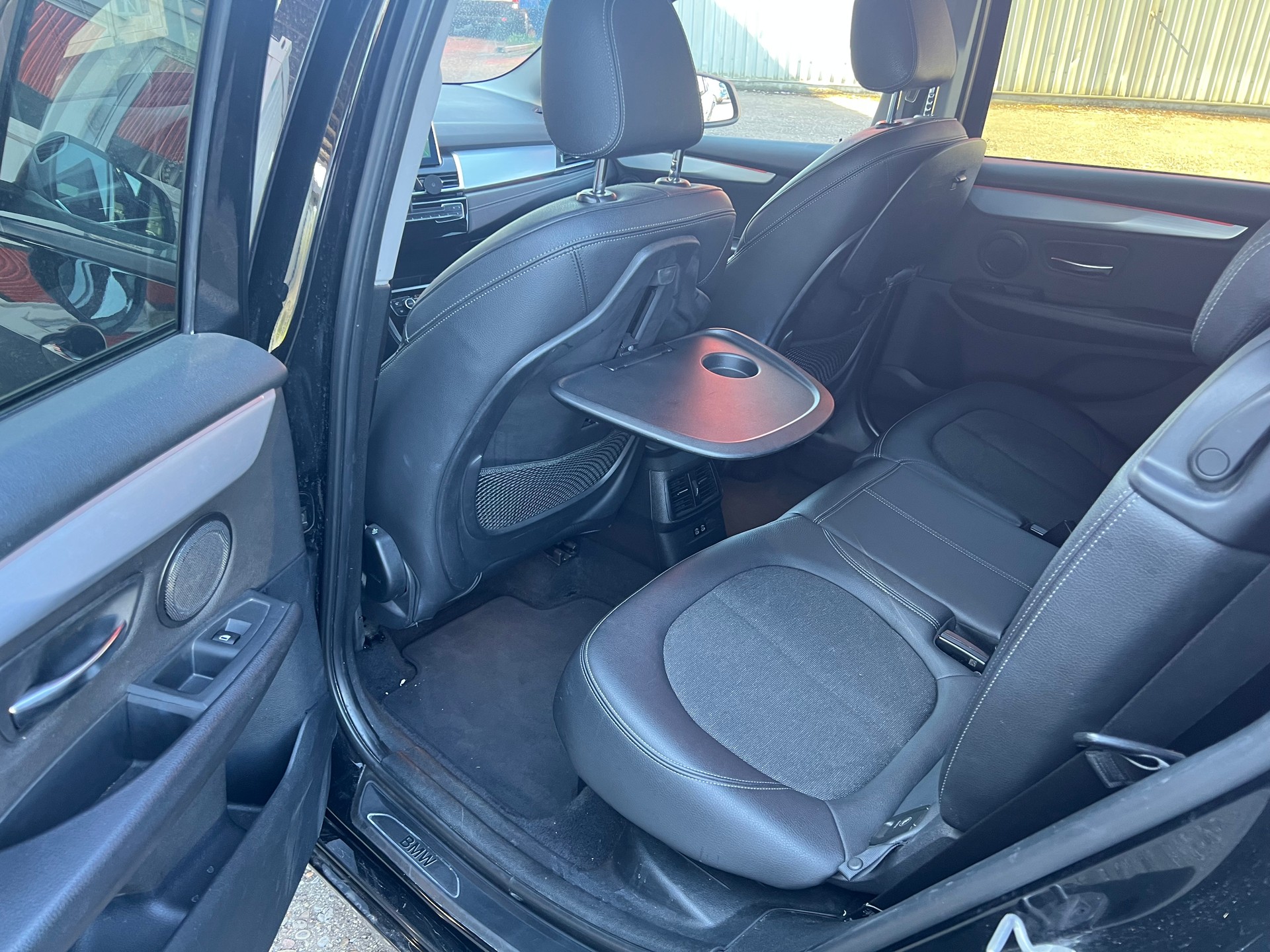BMW 218d xDrive Gran Tourer Steptronic Luxury Line-image-7