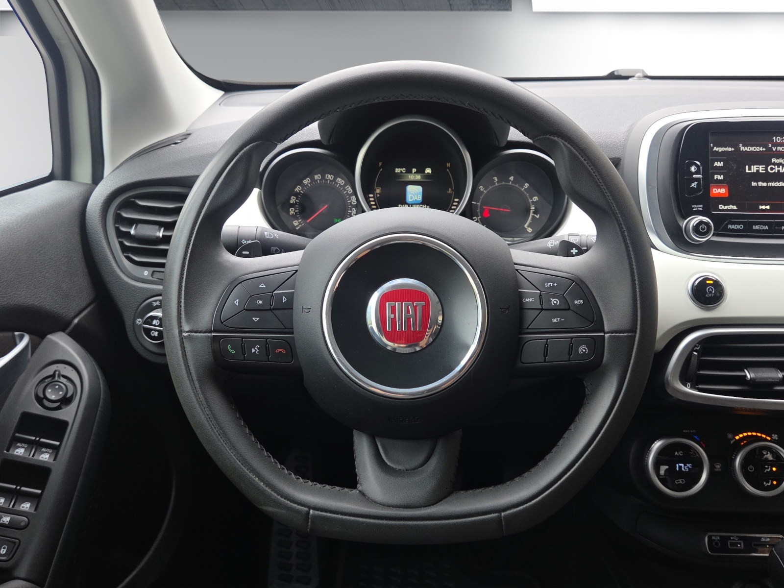 FIAT 500X 1.4T Lounge DCT-image-10
