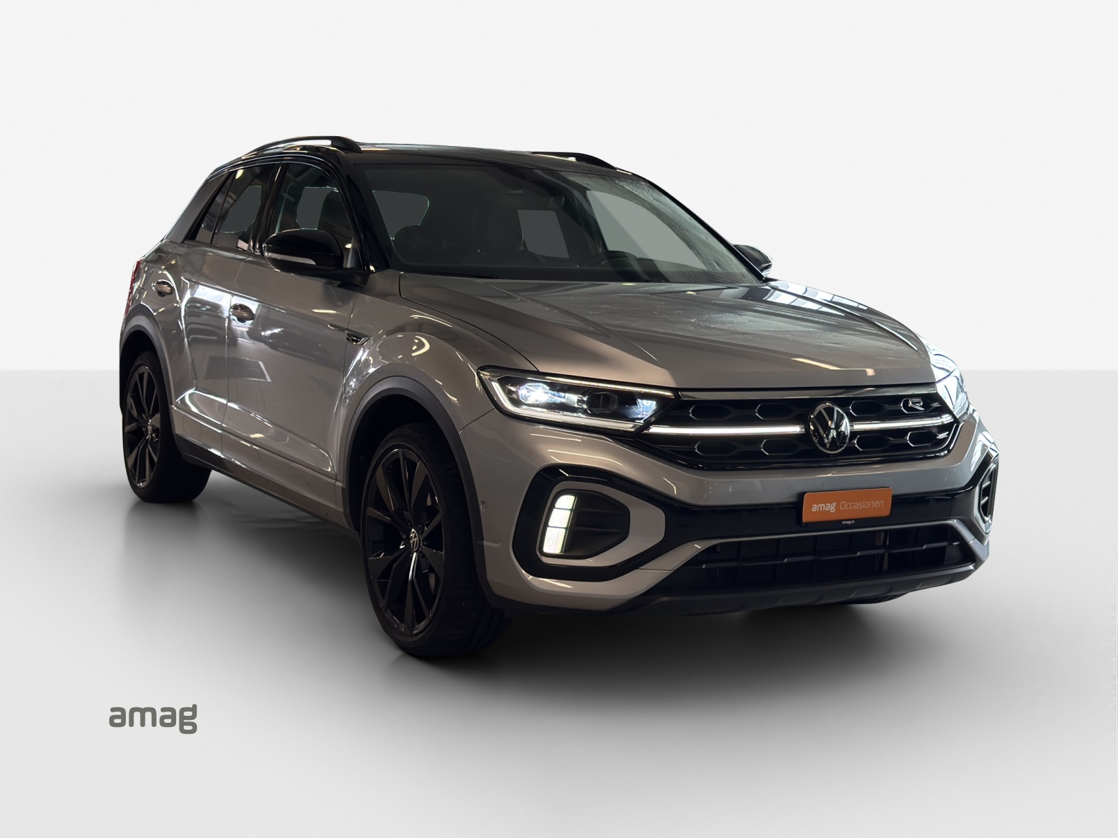 VW T-Roc 2.0 TSI R-Line DSG 4Motion-image-5