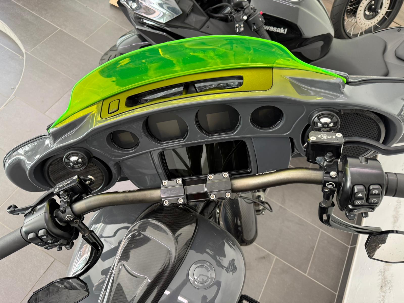 HARLEY-DAVIDSON FLHXSE Street Glide ABS CVO 117-image-13
