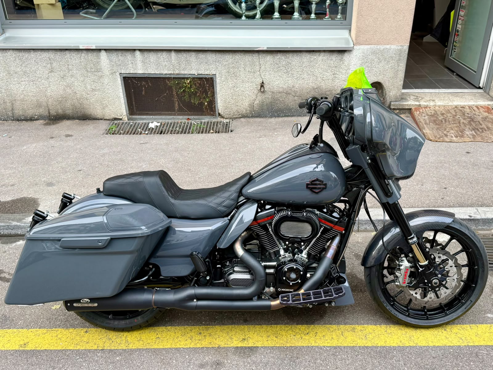 HARLEY-DAVIDSON FLHXSE Street Glide ABS CVO 117-image-1