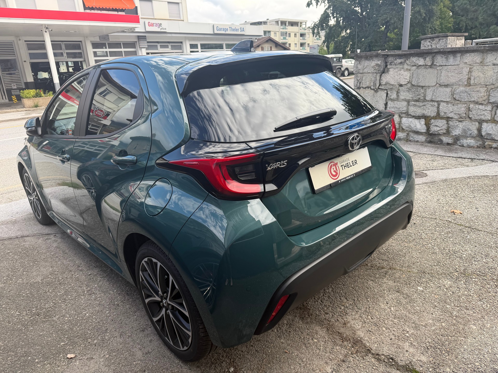TOYOTA Yaris 1.5 Comfort e-CVT-showroom-element-3