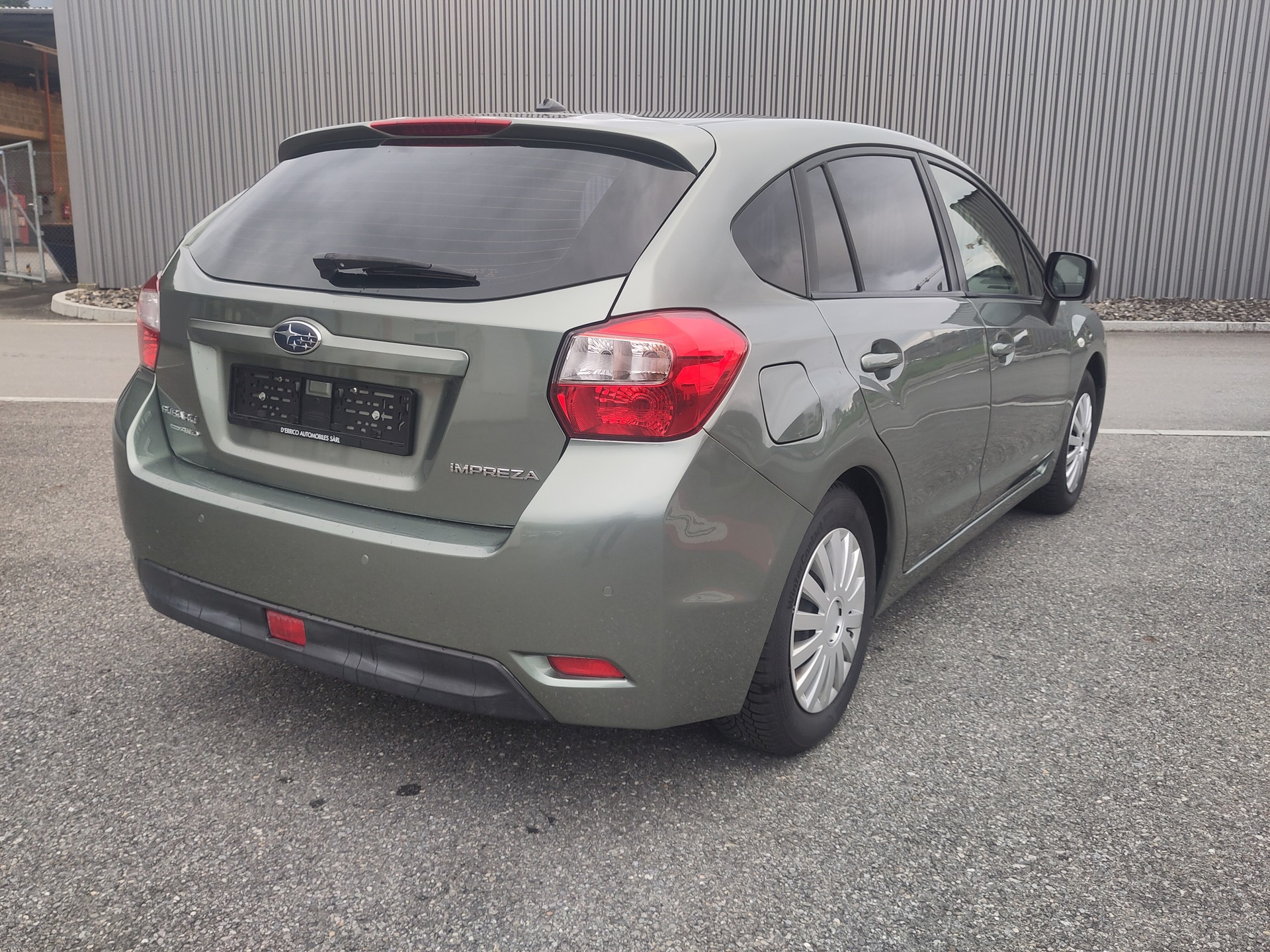 SUBARU Impreza 1.6 Swiss one CVT-showroom-element-3