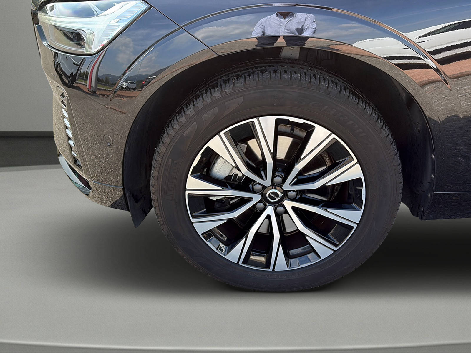VOLVO XC60 B4 Diesel Mild Hybrid AWD Plus Dark Geartronic-showroom-element-3