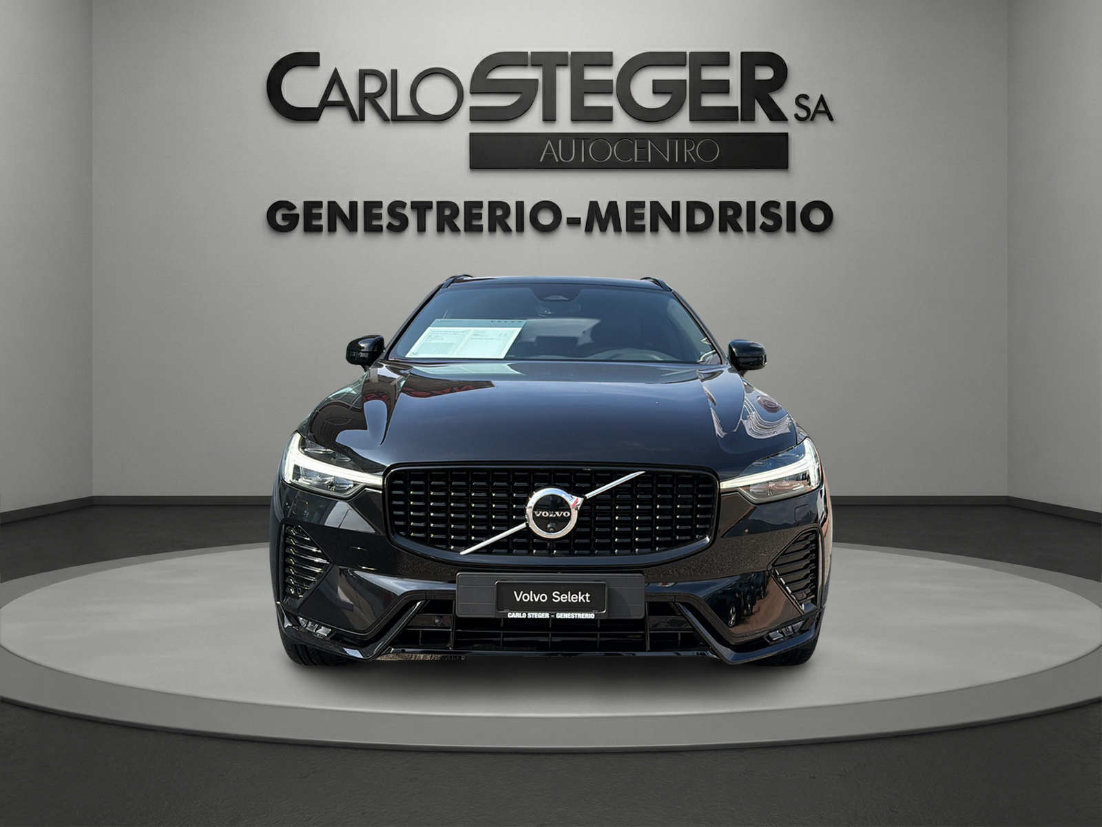 VOLVO XC60 B4 Diesel Mild Hybrid AWD Plus Dark Geartronic-showroom-element-1