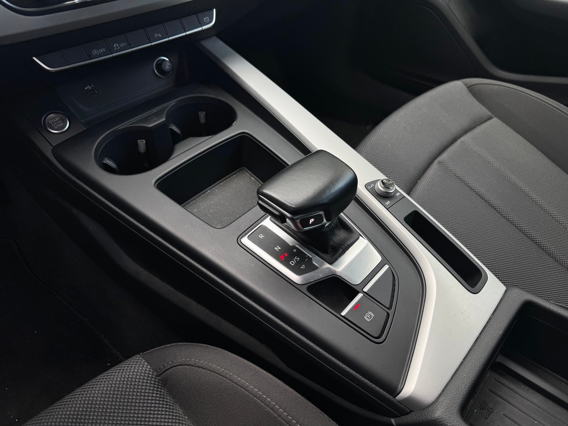 AUDI A4 Avant 35 TDI advanced Attraction S-tronic *Navi*Sitzheizung*DAB+ uvm.*-image-17