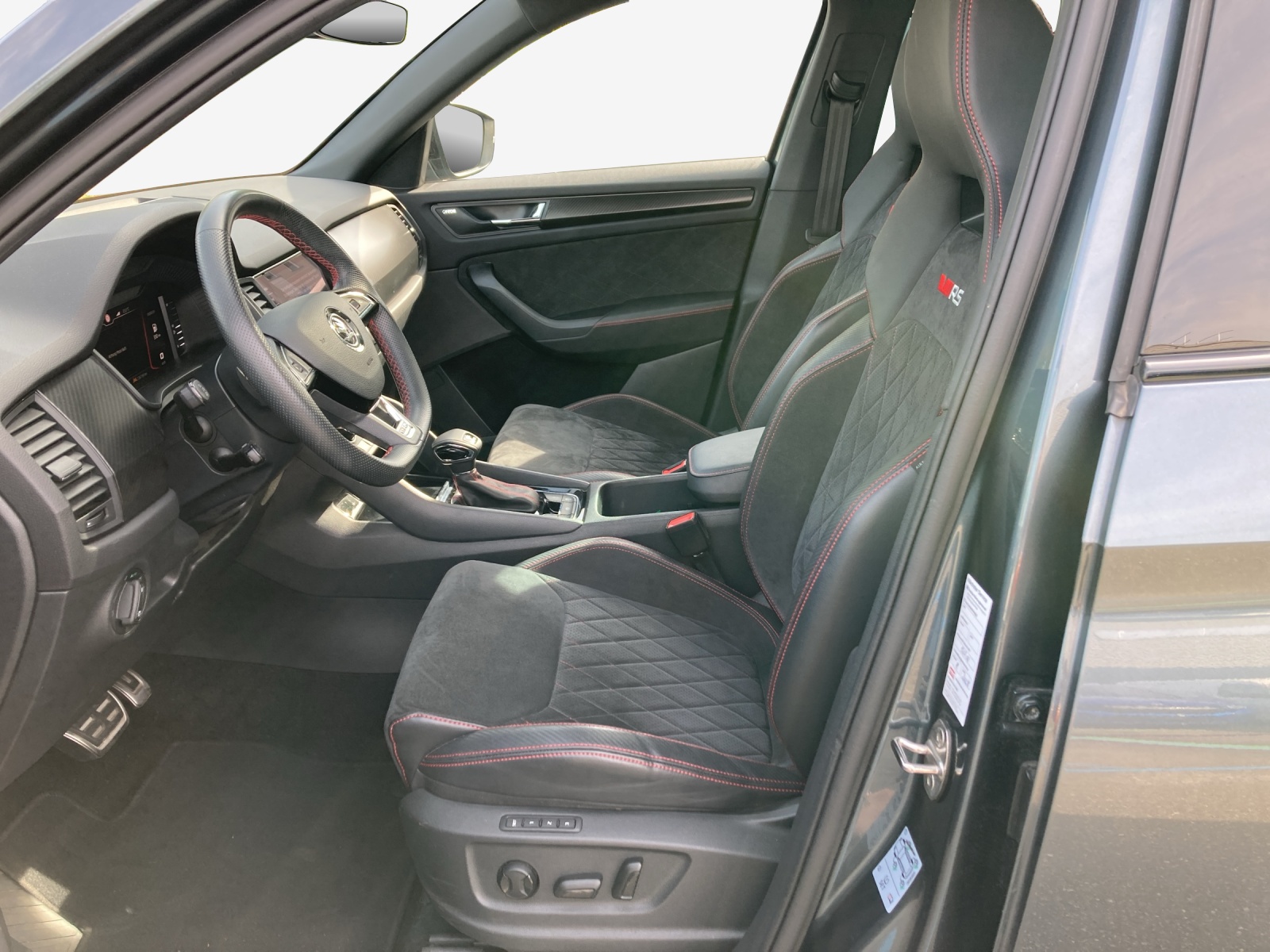 SKODA Kodiaq 2.0 Bi-TDI SCR RS 4x4 DSG-image-7