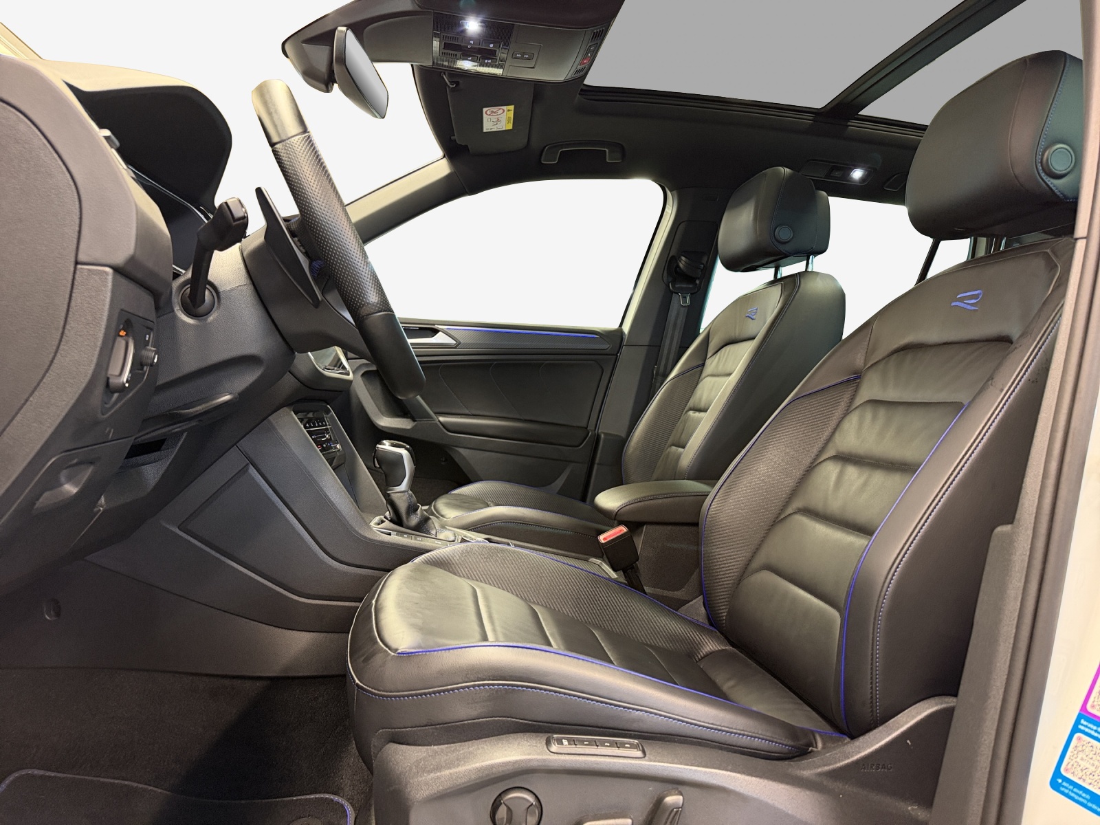 VW Tiguan 2.0TSI R 4Motion DSG-image-7