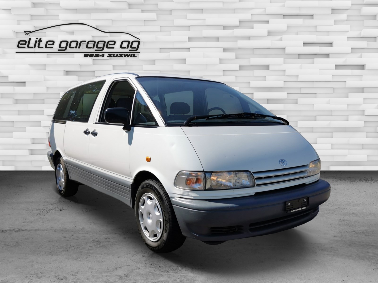 TOYOTA Previa XE 4x2-image-2