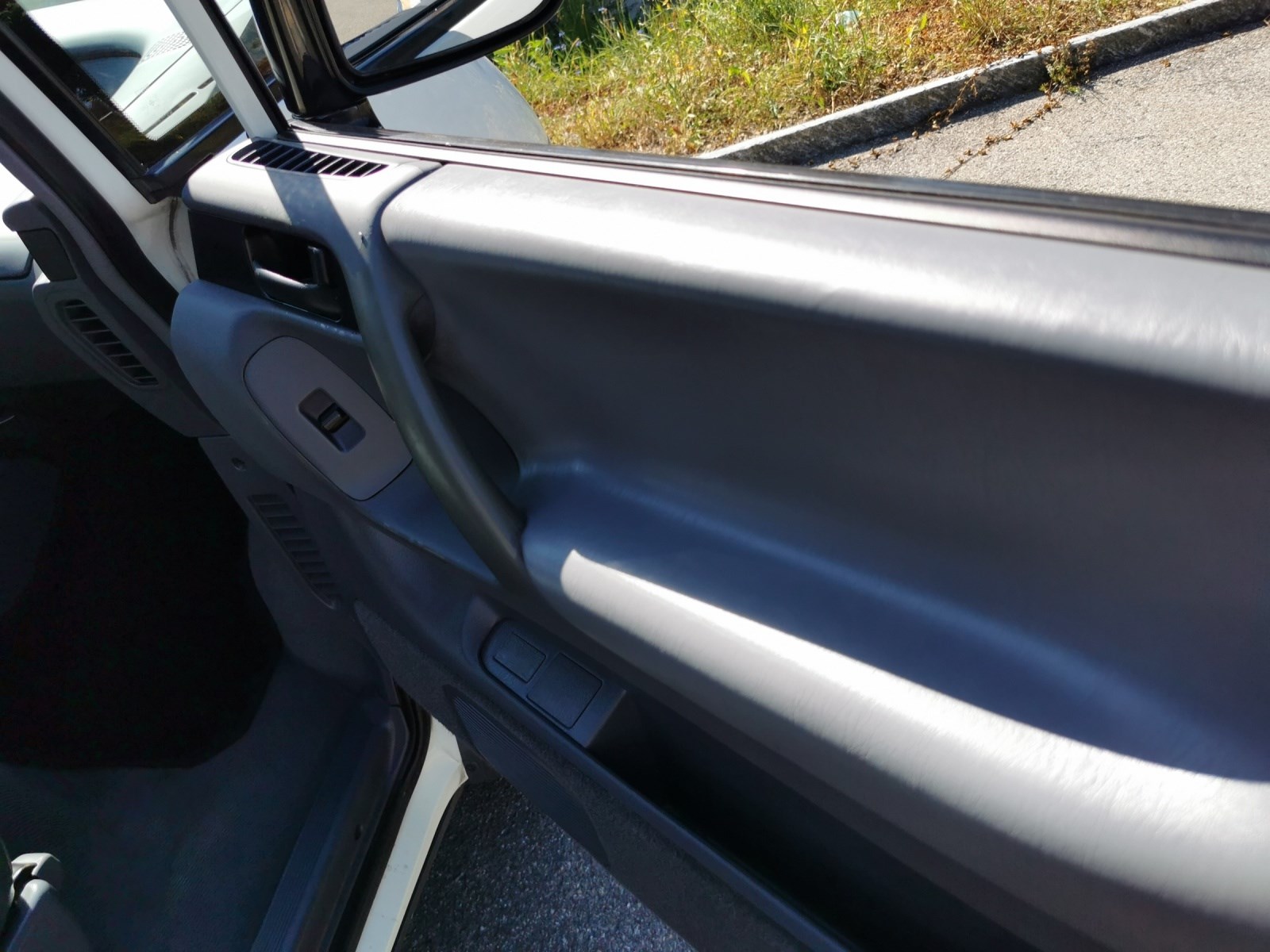 TOYOTA Previa XE 4x2-image-13