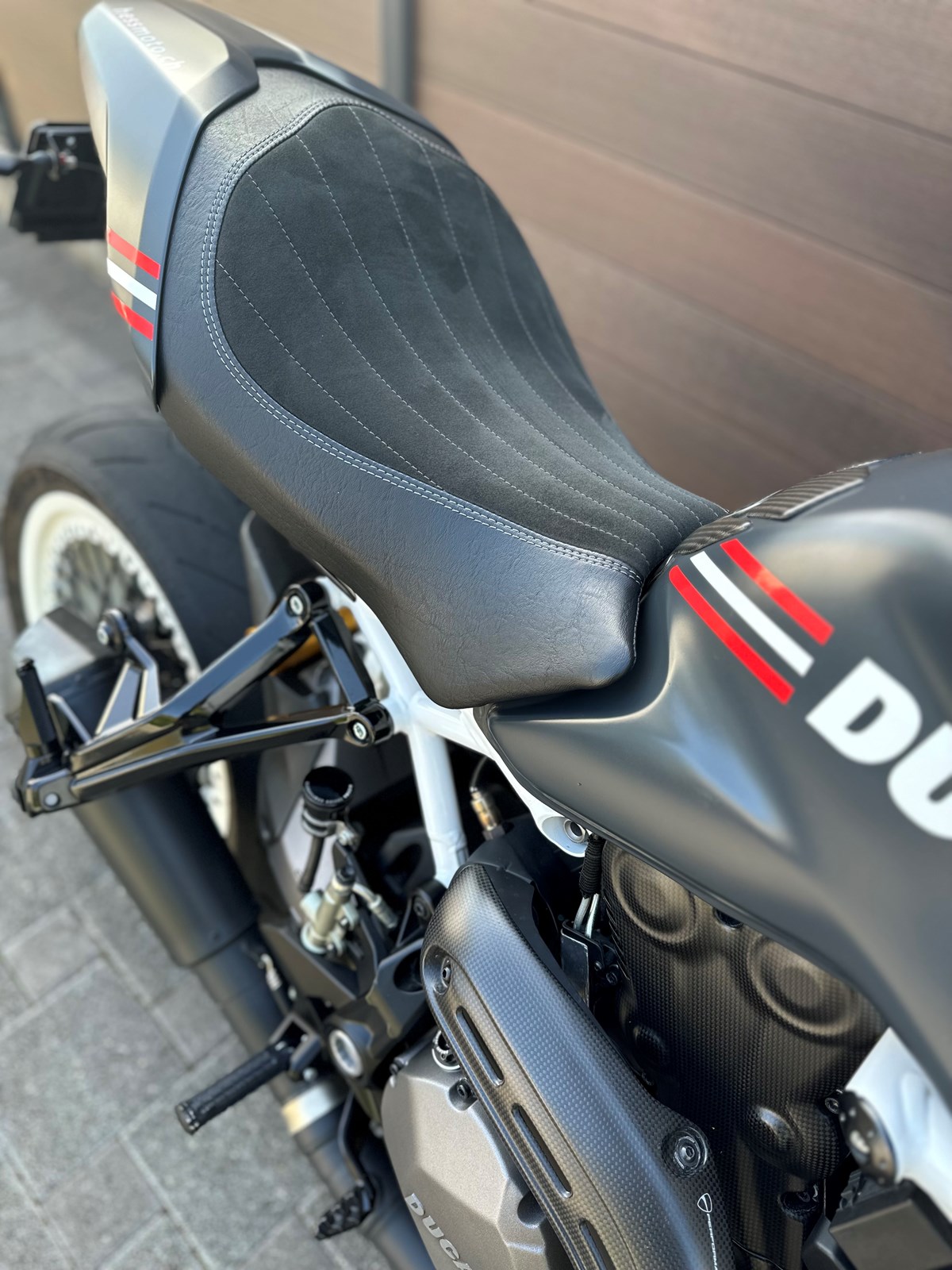 DUCATI Monster 1200 S-image-6