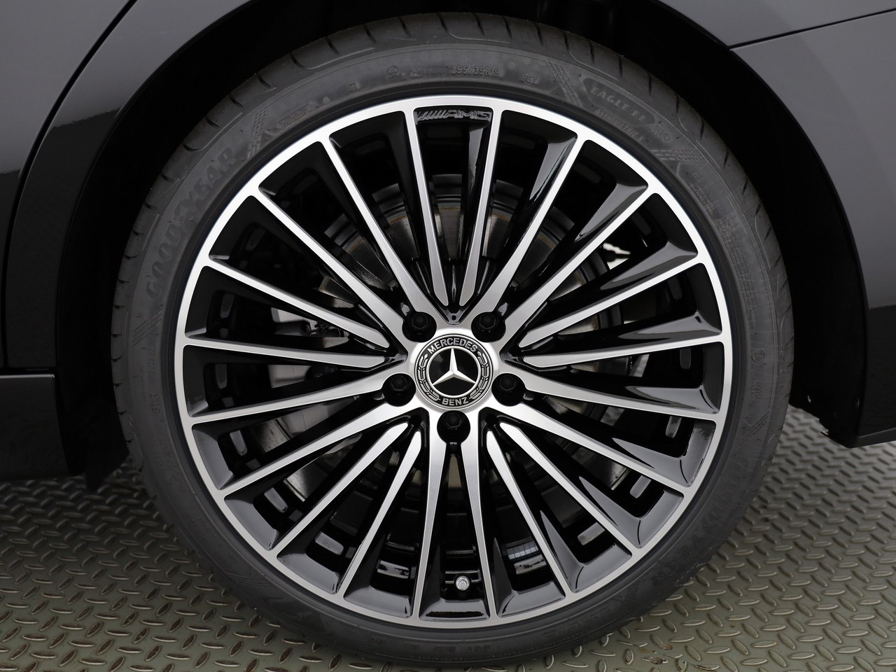 MERCEDES-BENZ C 220 d T 4 Matic-image-4