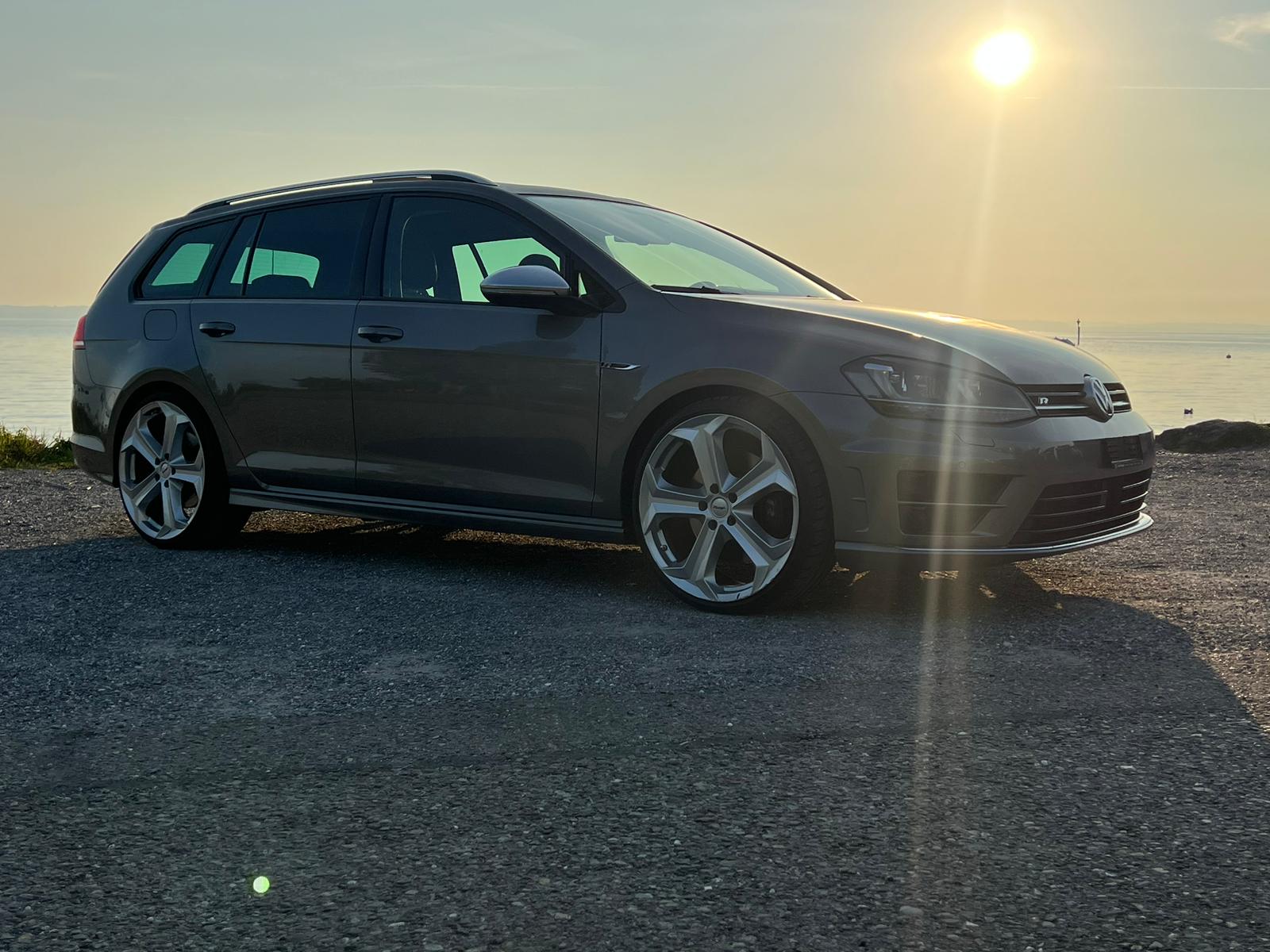VW Golf Variant 2.0 TSI R 4 Motion DSG-image-4