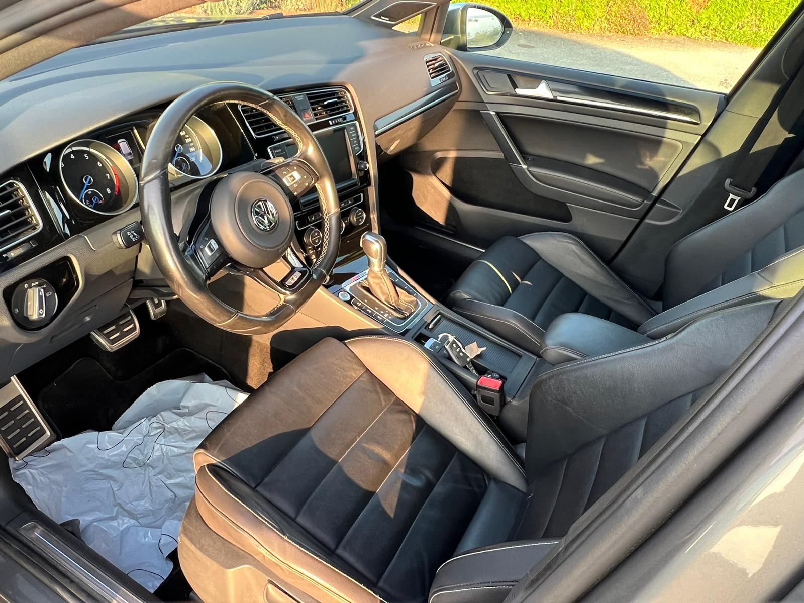 VW Golf Variant 2.0 TSI R 4 Motion DSG-image-10