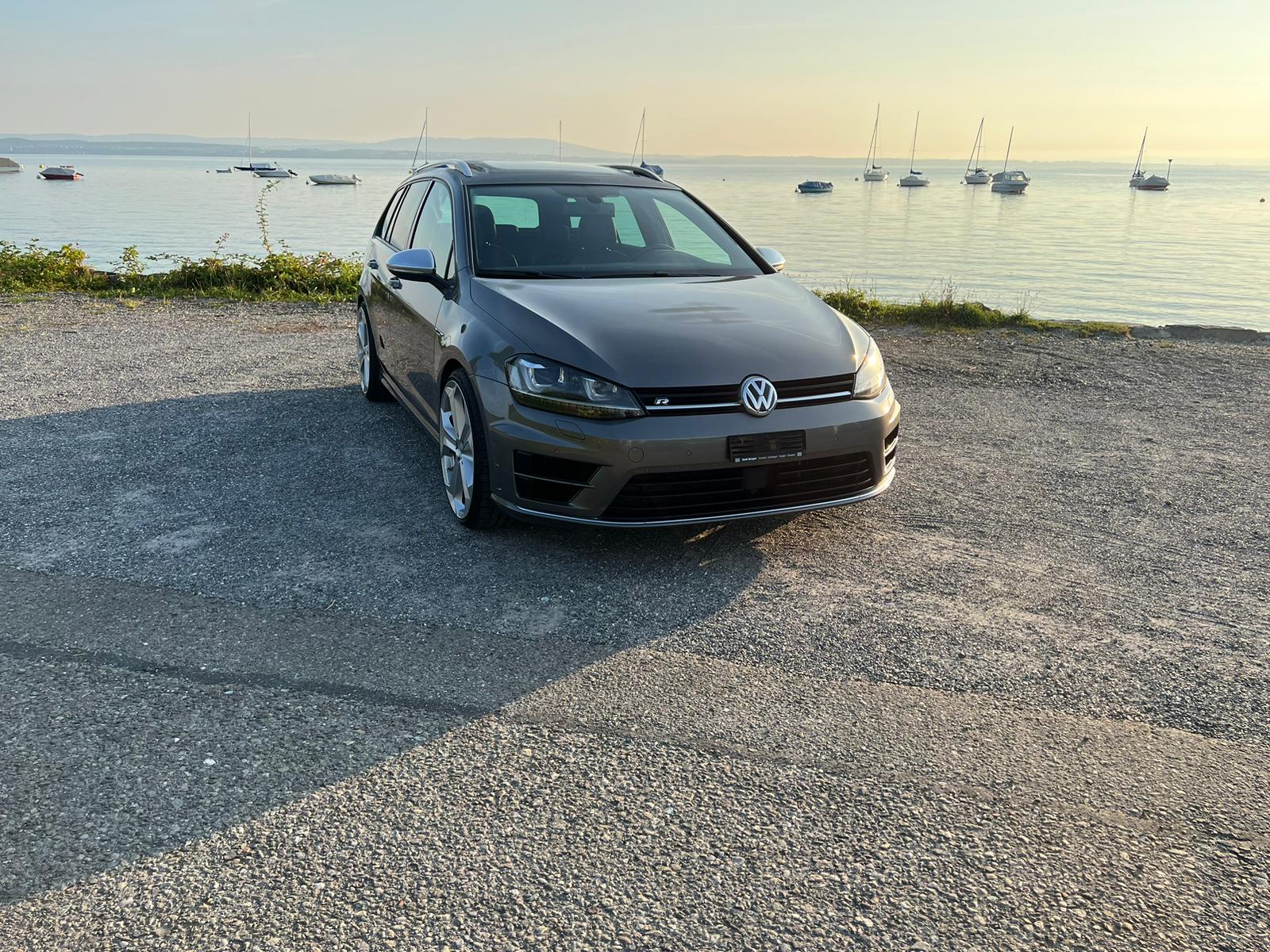 VW Golf Variant 2.0 TSI R 4 Motion DSG-image-2