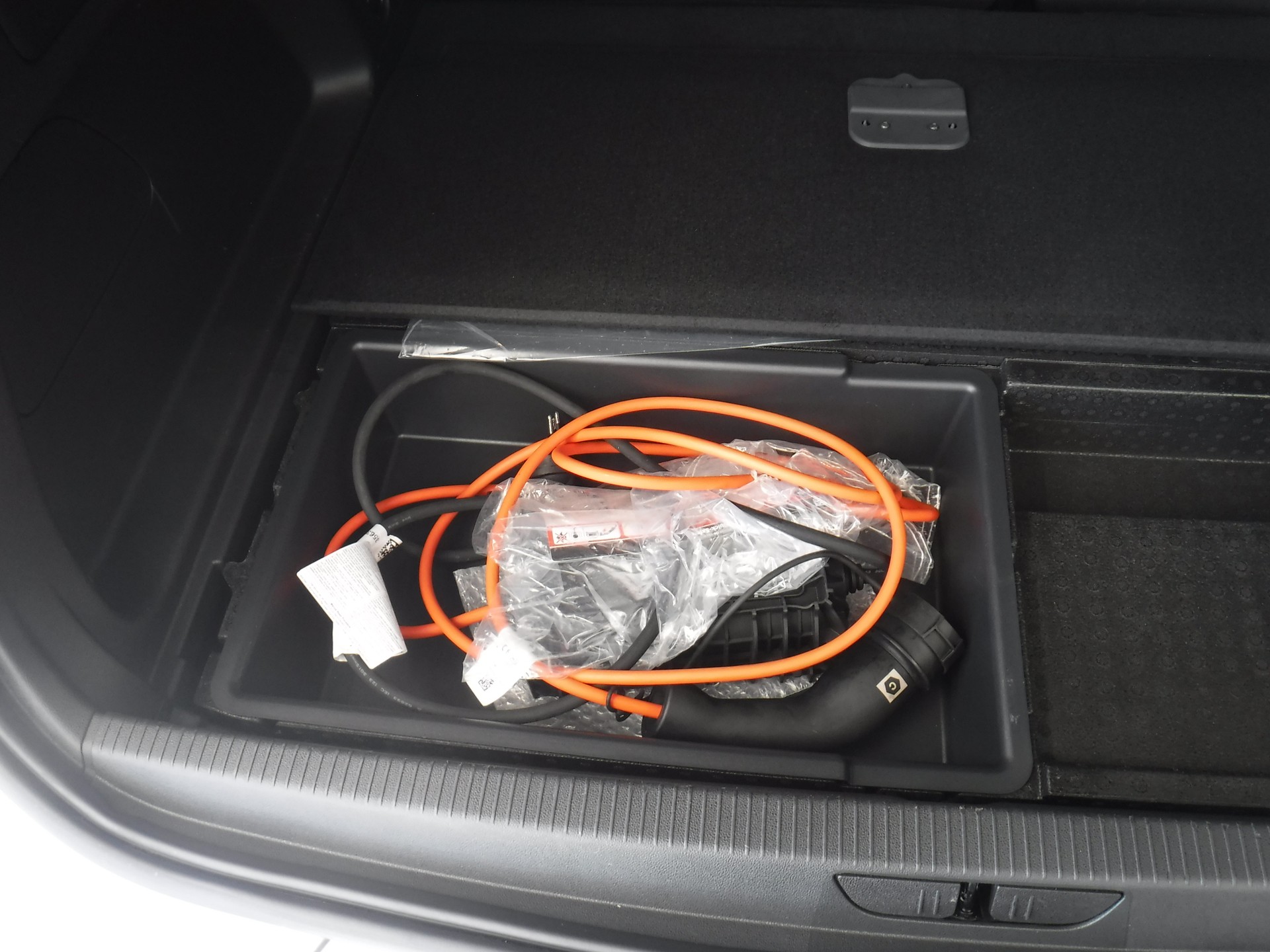 OPEL Grandland 1.6 Hybrid4 GSe Automatik-image-9