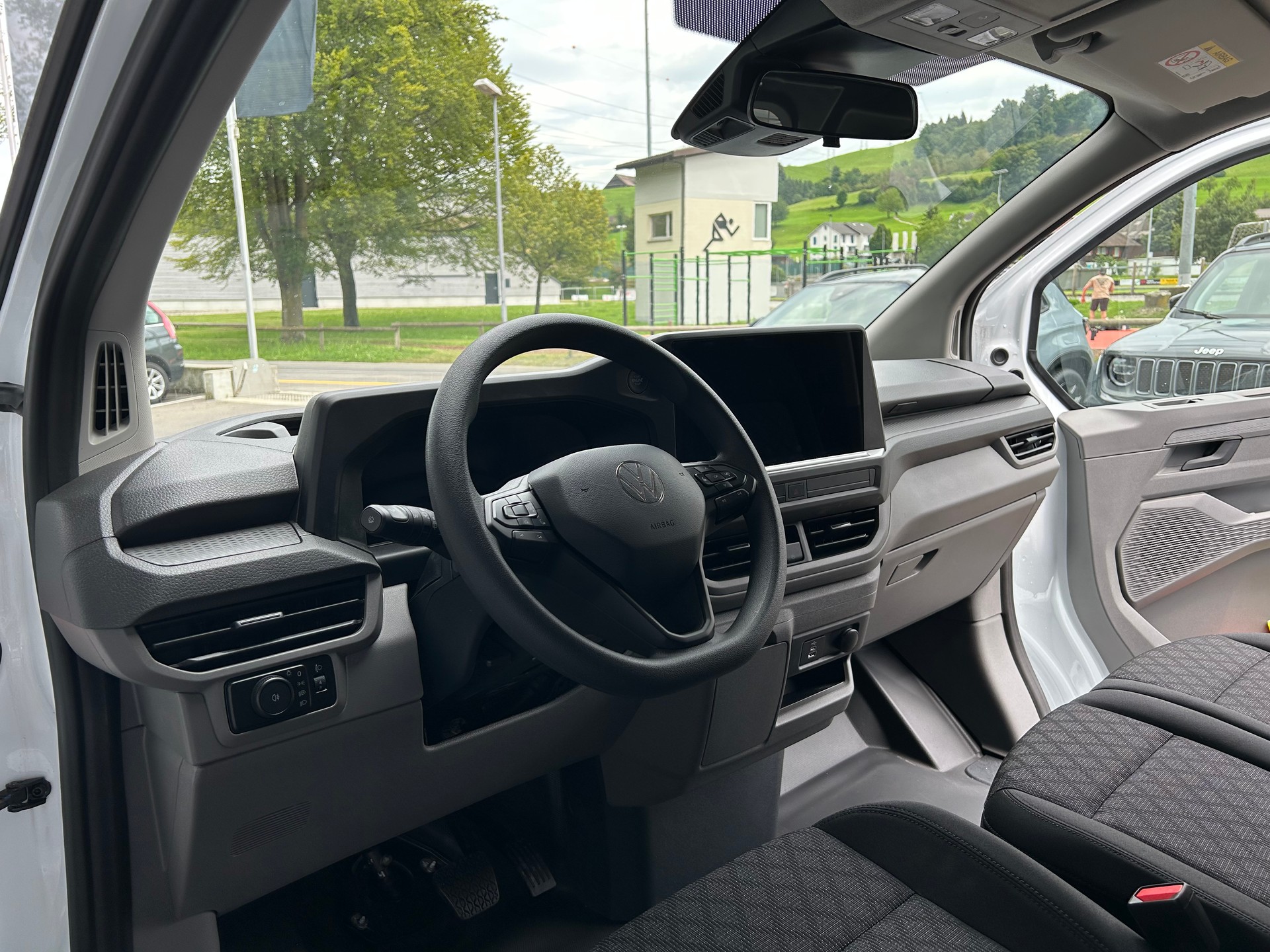 VW Transporter 2.0 TDI Automat-image-8