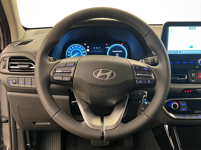 HYUNDAI i30 1.5 T-GDi Amplia-image-6