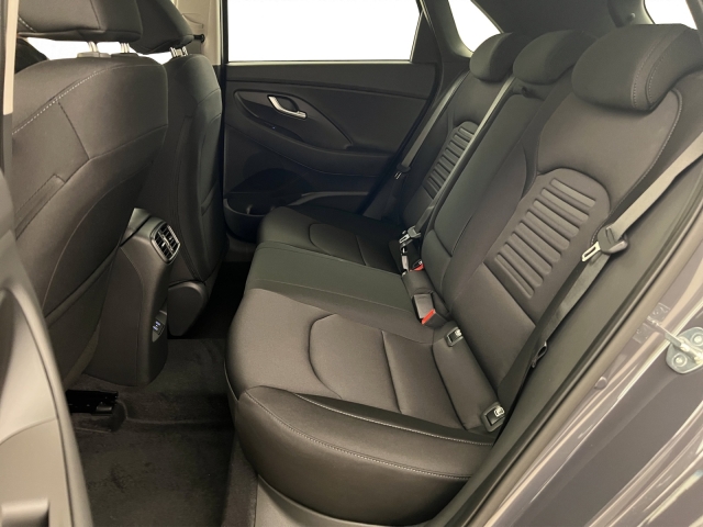 HYUNDAI i30 1.5 T-GDi Amplia-image-5