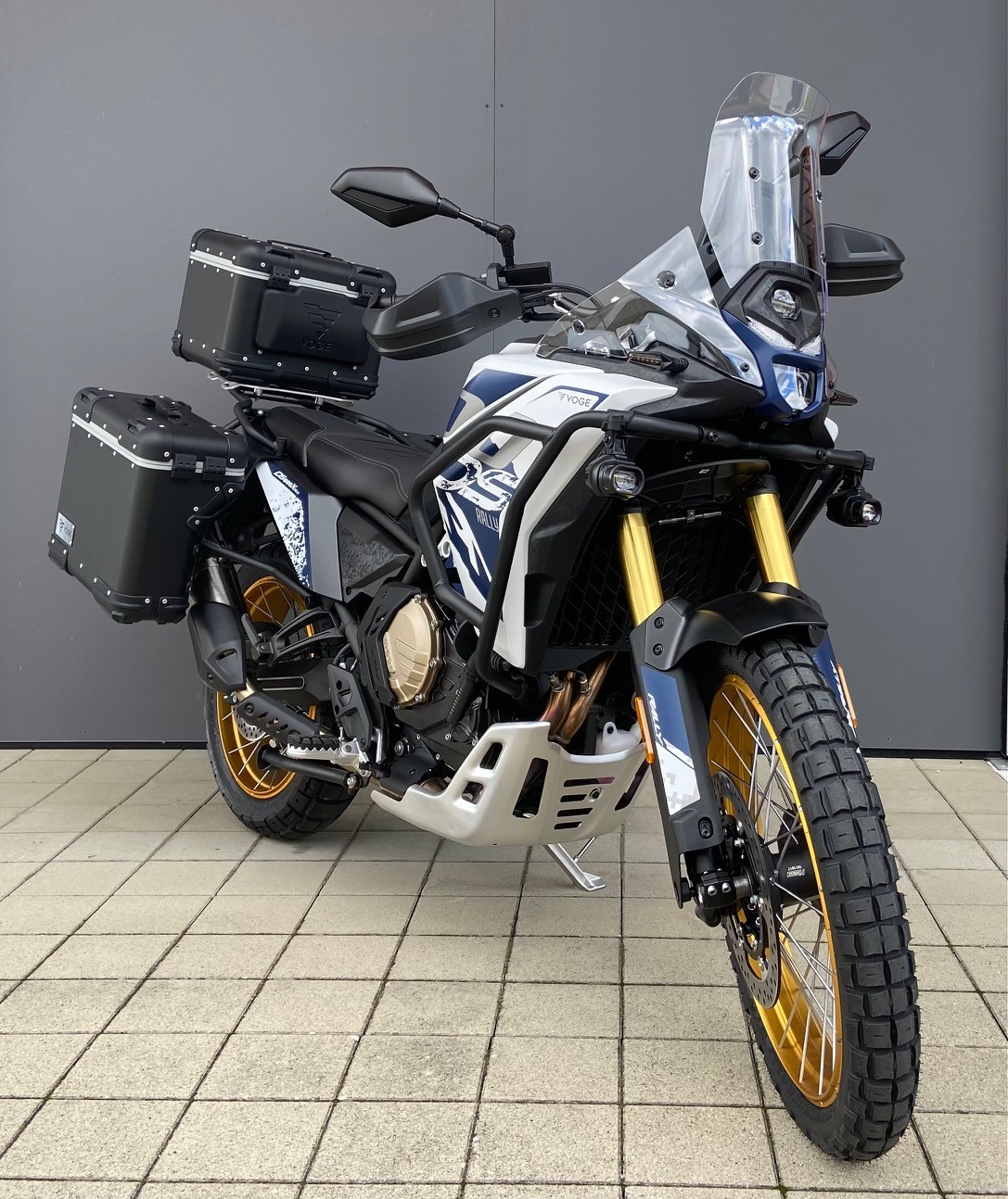 VOGE 800DS-image-1