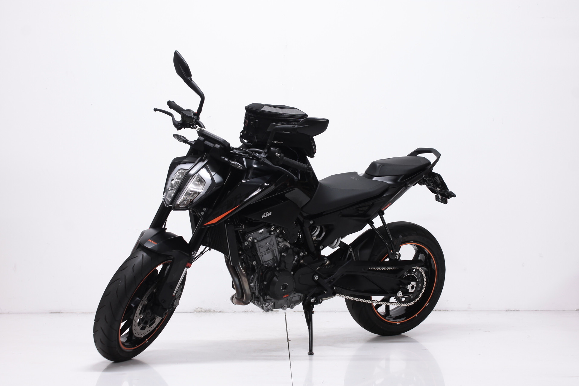 KTM 890 Duke-image-3