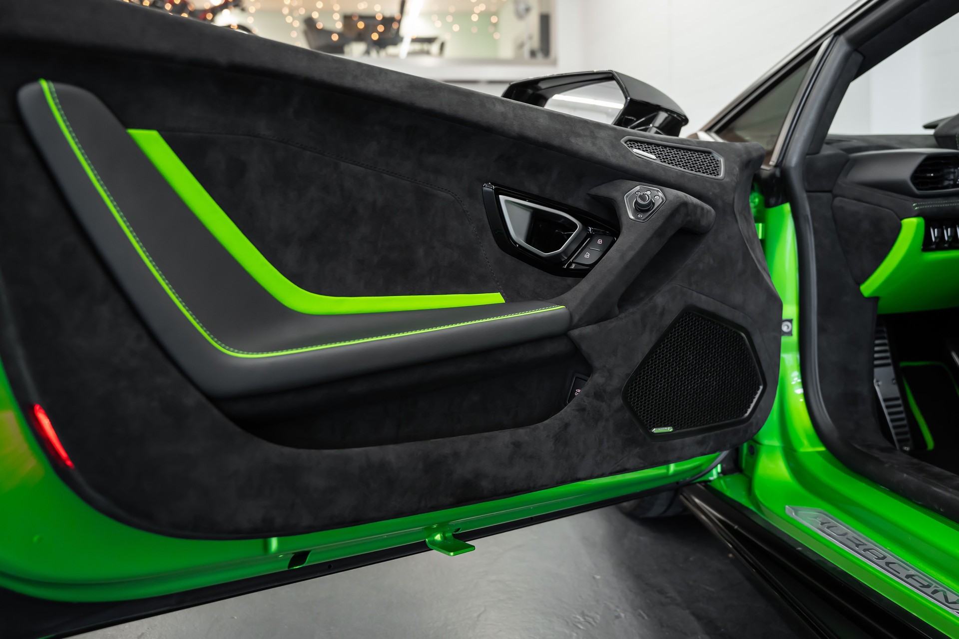 LAMBORGHINI Huracan TECNICA Coupé DCT-image-15