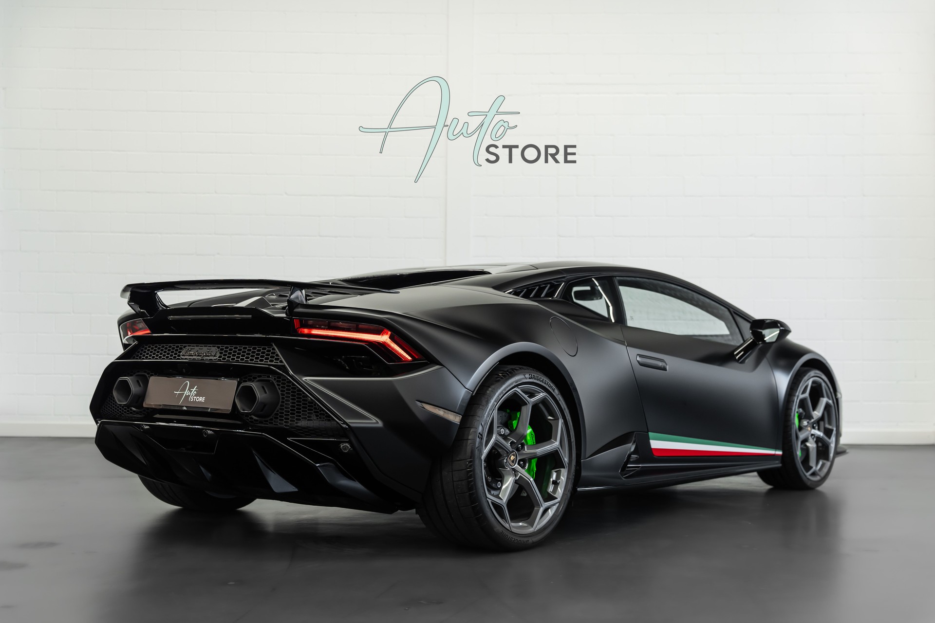 LAMBORGHINI Huracan TECNICA Coupé DCT-showroom-element-1