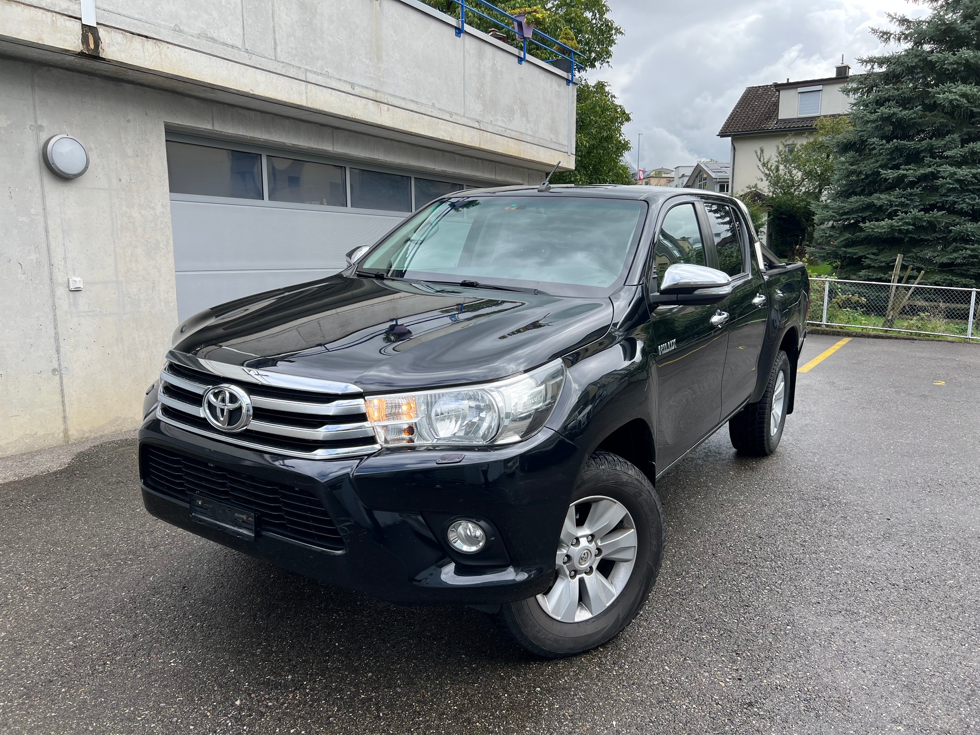 TOYOTA Hilux 2.4D-4D Sol DoubleCab 4x4 A