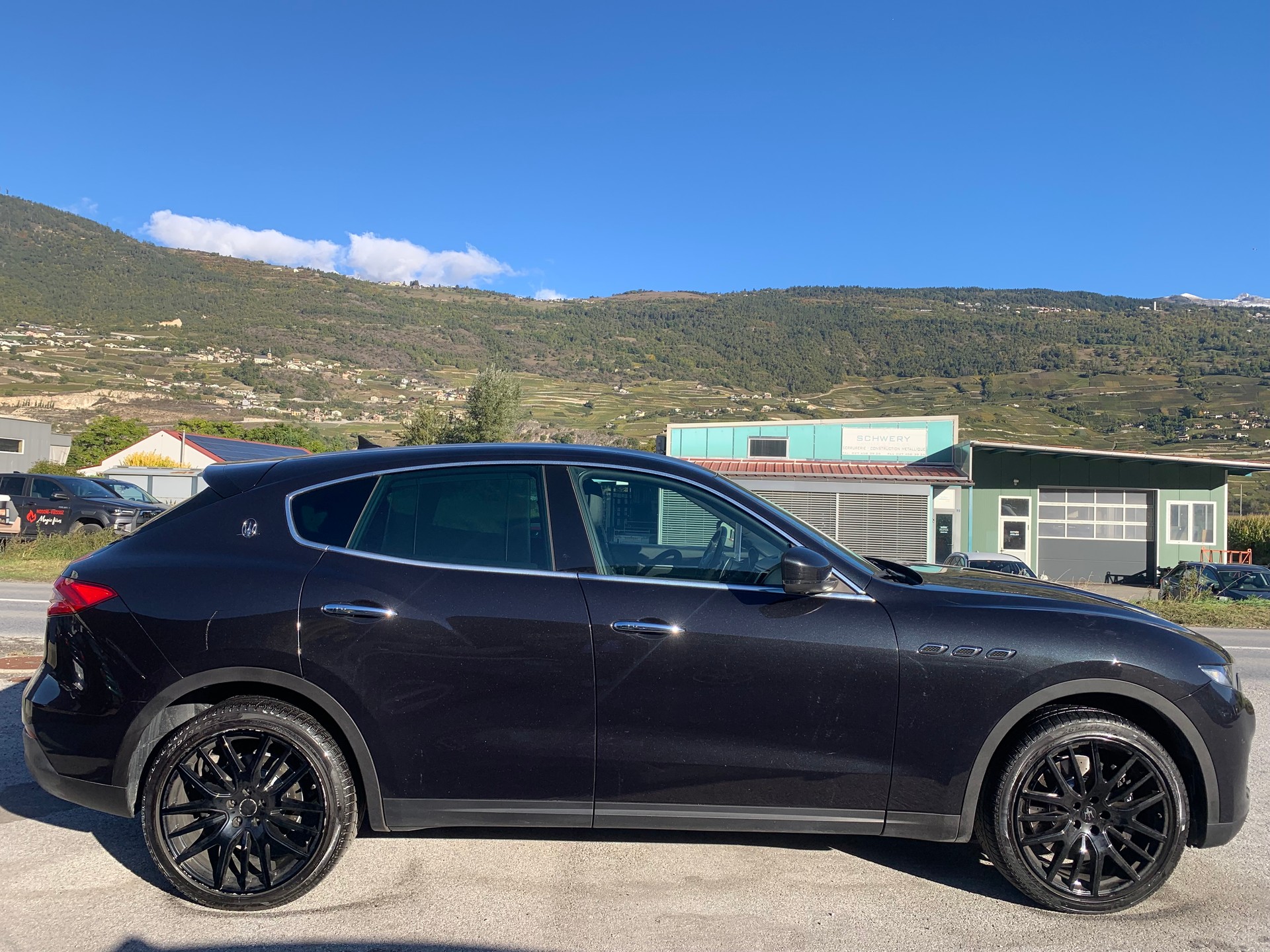 MASERATI Levante S 3.0 V6 Automatica-showroom-element-2
