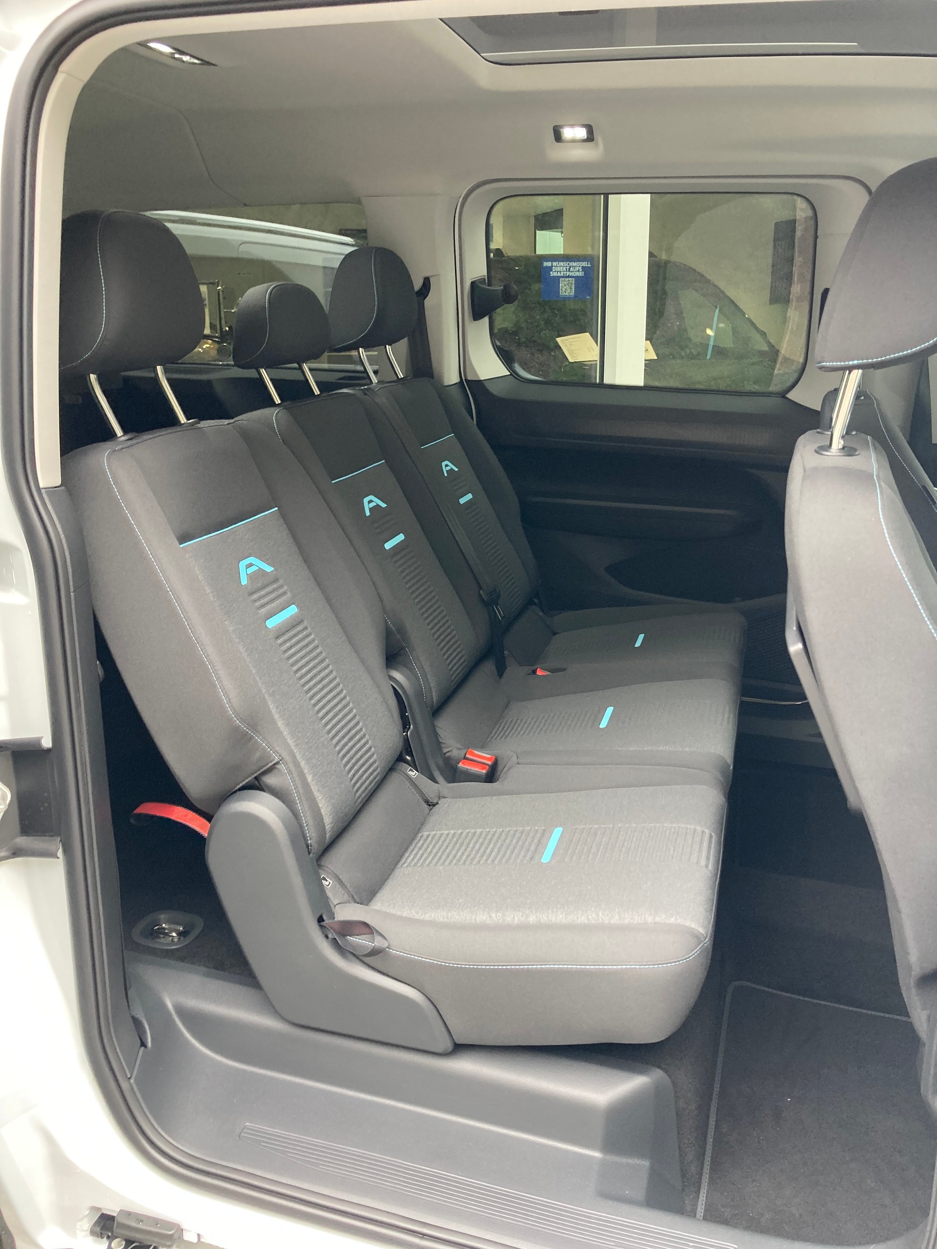 FORD Tourneo Connect 2.0 EcoBlue AWD Active-showroom-element-2