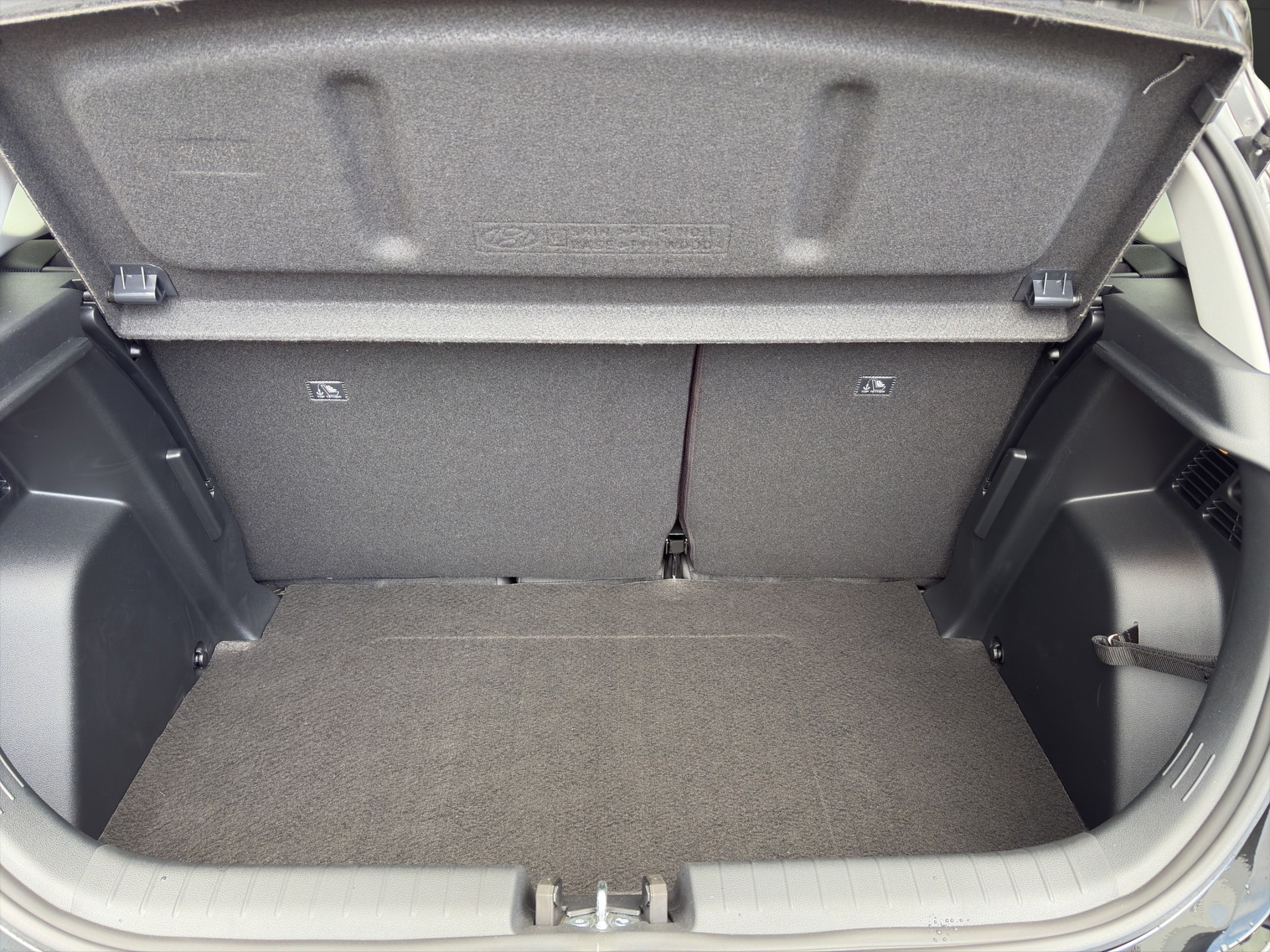 HYUNDAI i20 1.0 T-GDi Amplia DCT-image-12