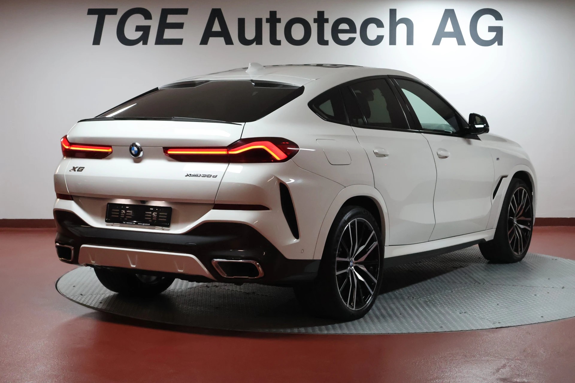 BMW X6 xDrive 30d Steptronic M Sport-image-16