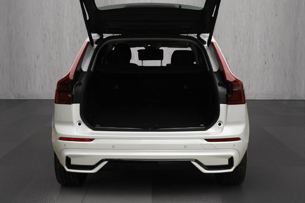 VOLVO XC60 2.0 T8 TE Black Edition eAWD-image-13