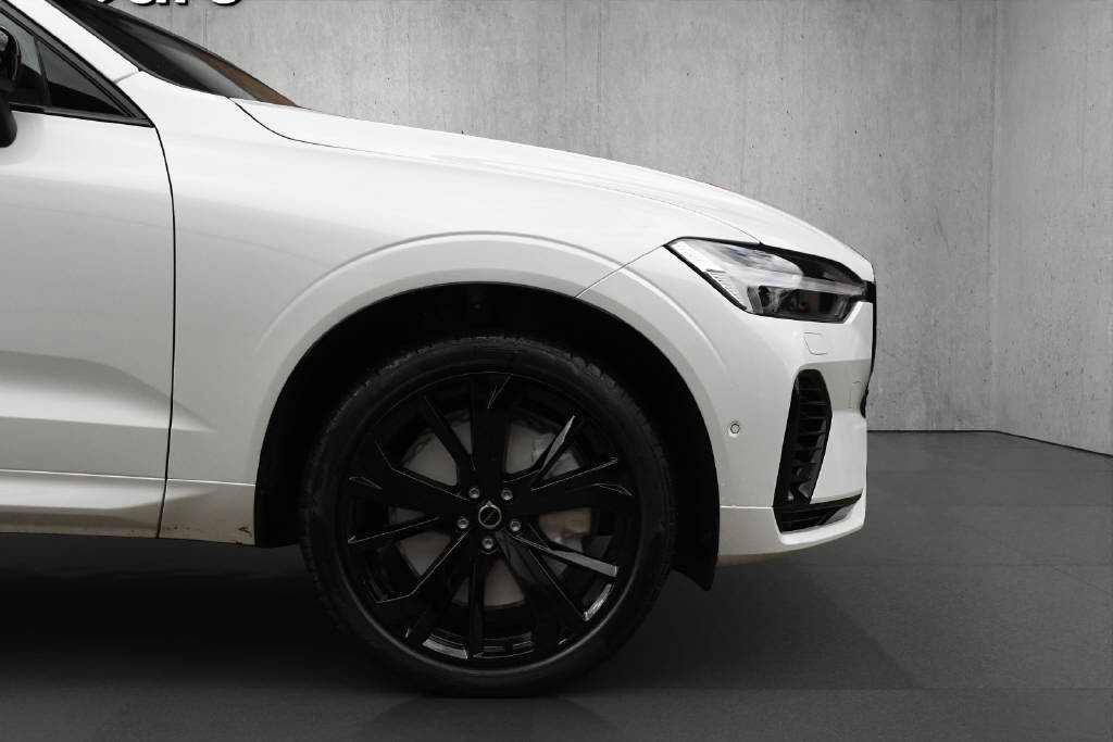 VOLVO XC60 2.0 T8 TE Black Edition eAWD-image-6