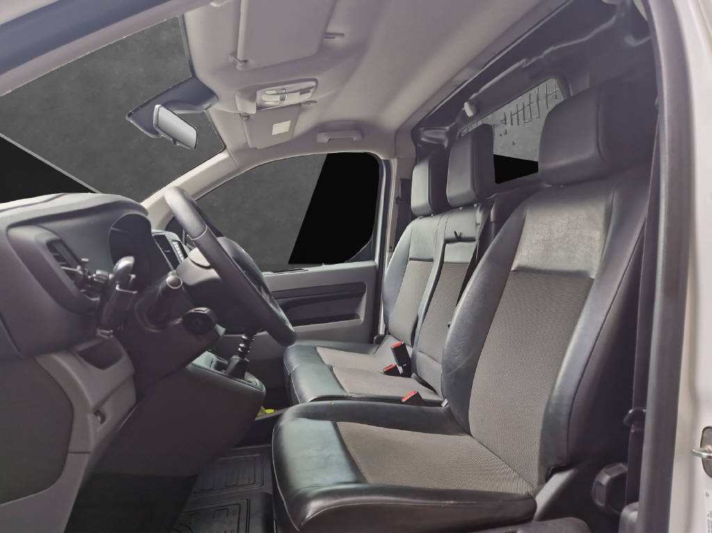 TOYOTA PROACE Van L2 2.0 D Luna-image-8
