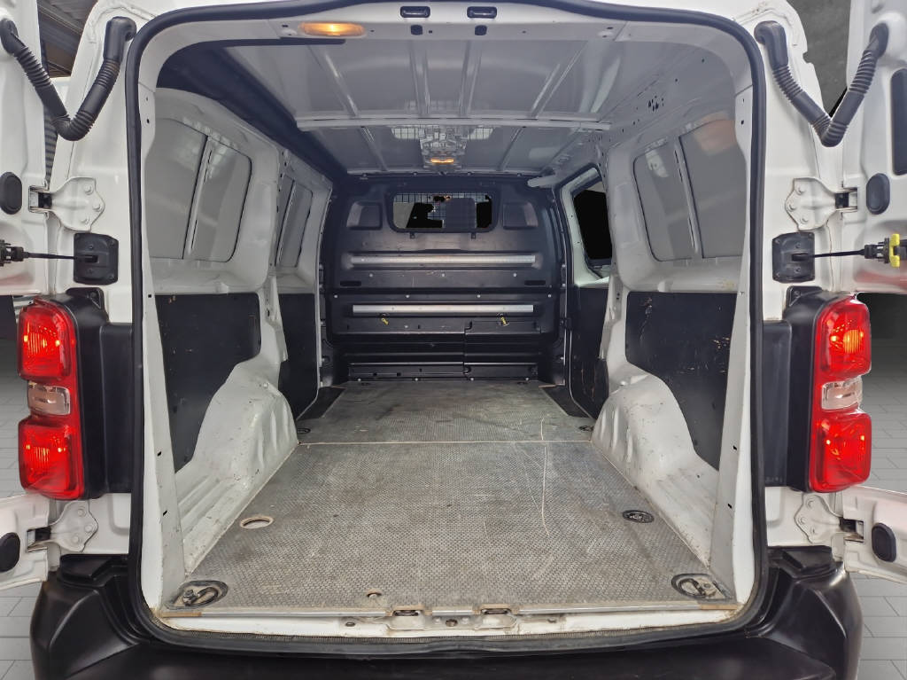 TOYOTA PROACE Van L2 2.0 D Luna-image-14