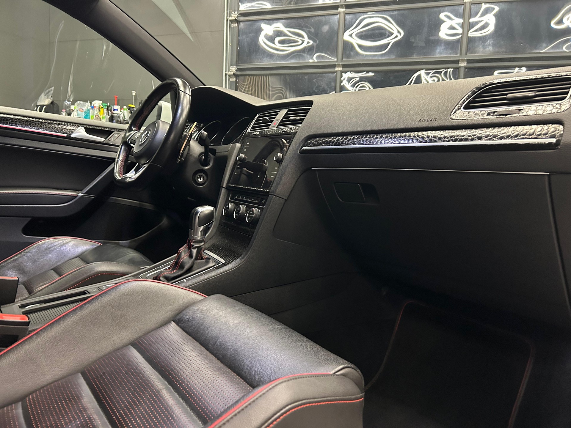 VW Golf 2.0 TSI GTI Performance DSG-image-17