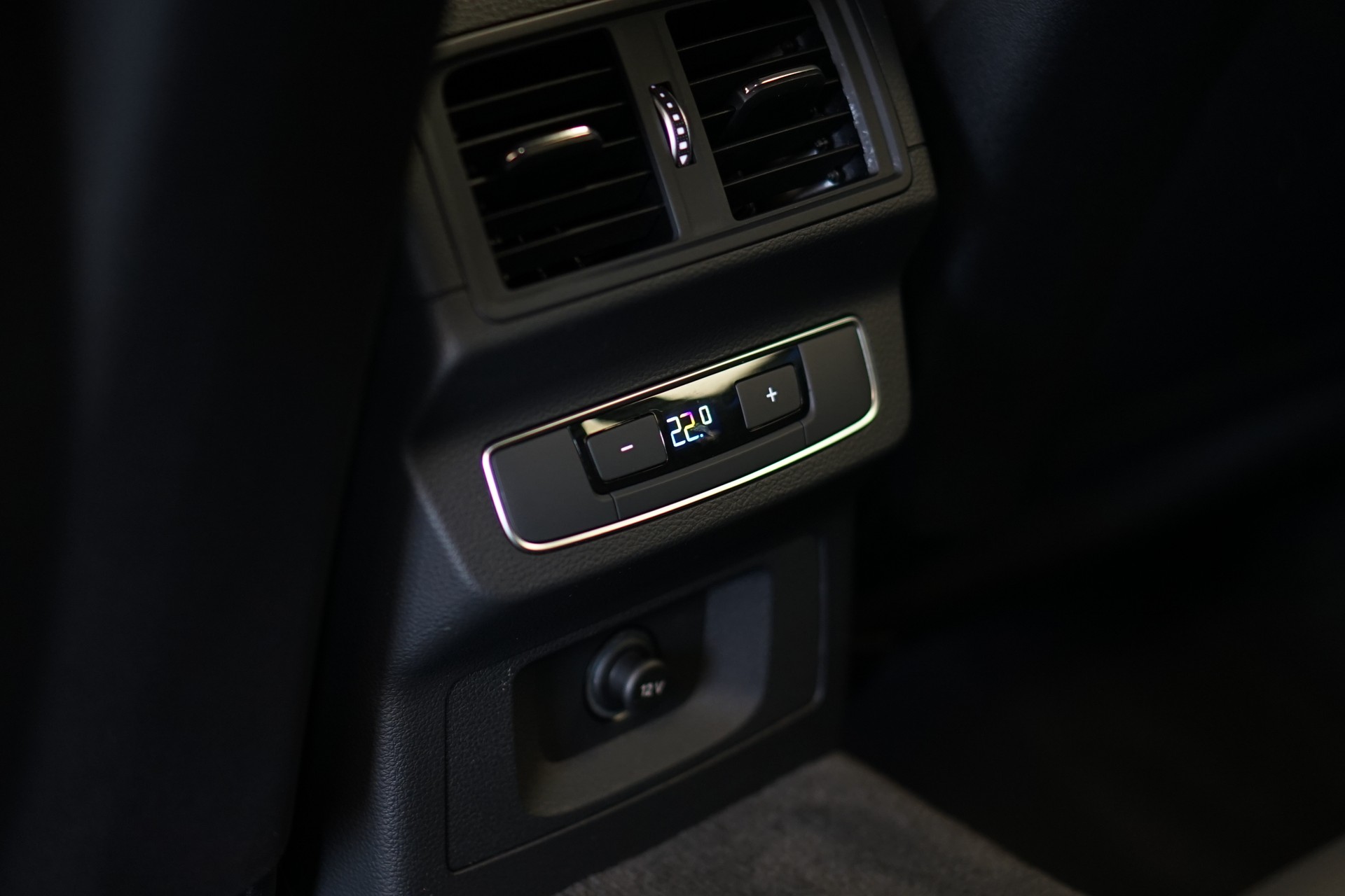 AUDI SQ5 TDI quattro tiptronic *AHK*-image-39