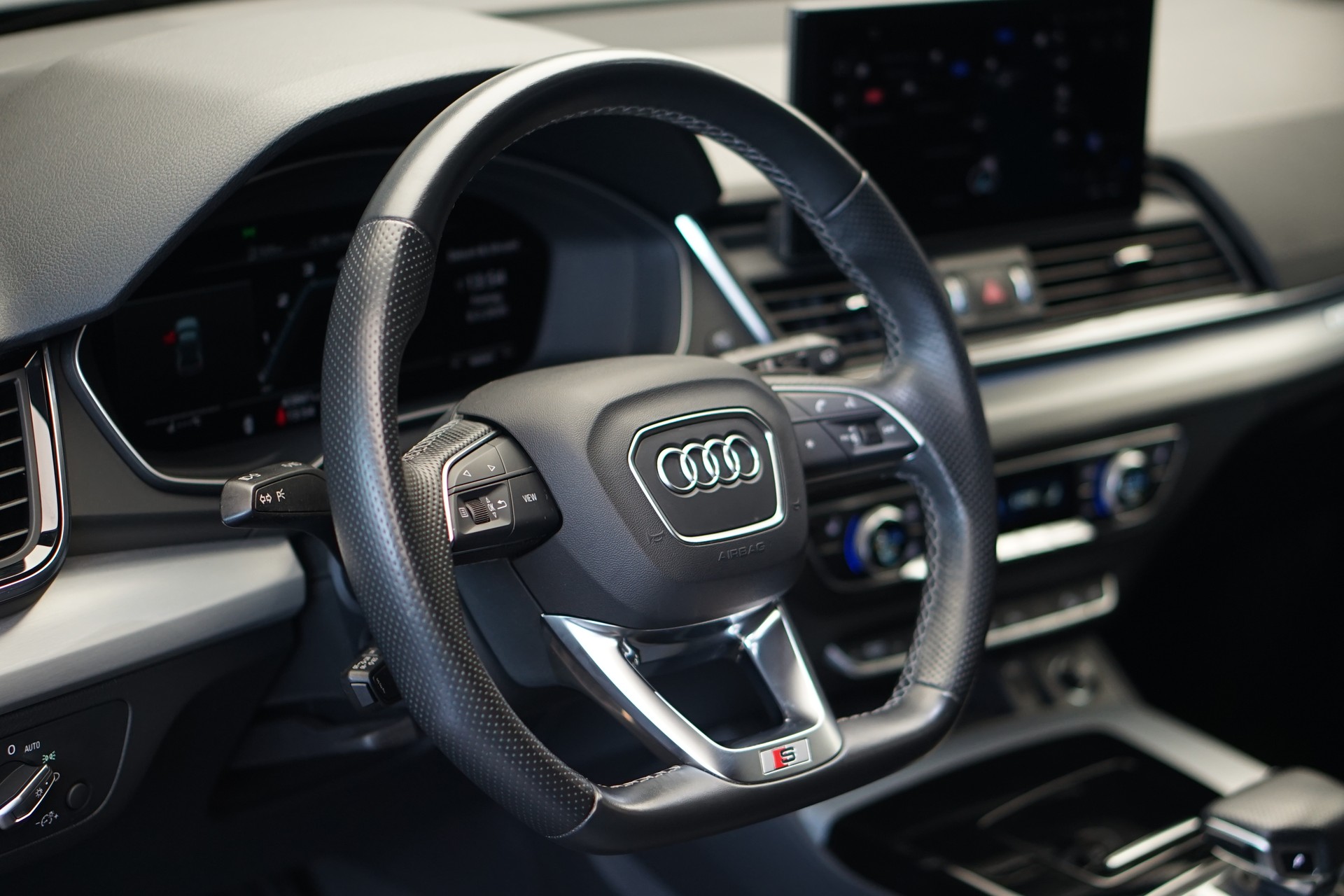 AUDI SQ5 TDI quattro tiptronic *AHK*-image-26