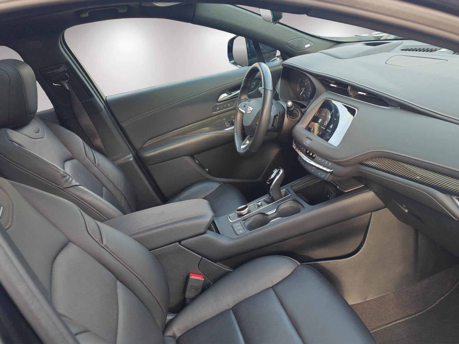 CADILLAC XT4 2.0 T Sport AWD-image-11