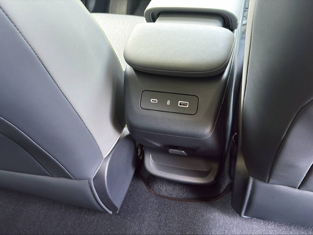 LYNK & CO 02-image-20