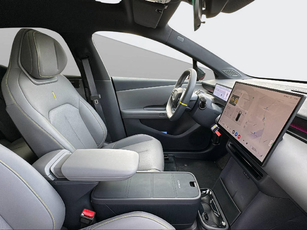 LYNK & CO 02-image-17