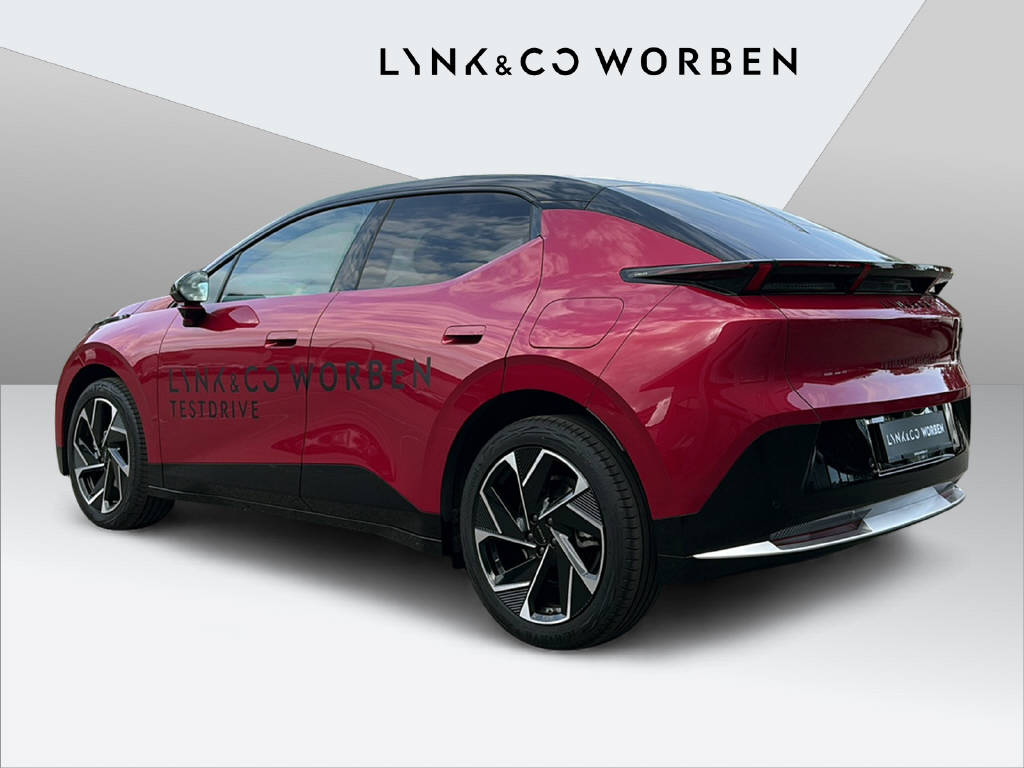 LYNK & CO 02-showroom-element-2