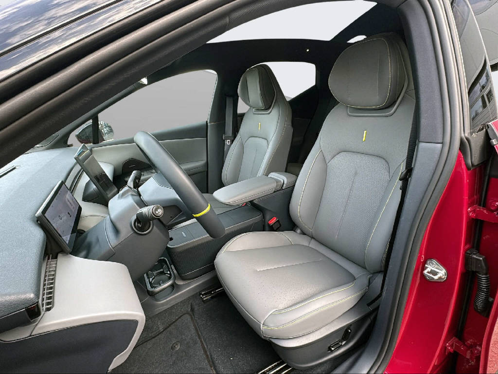 LYNK & CO 02-image-6