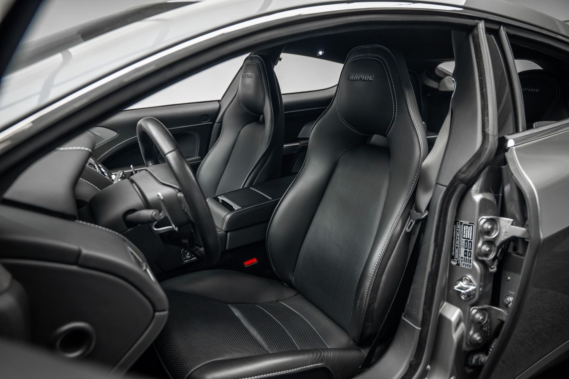 ASTON MARTIN * Rapide 5.9 V12 * ZU EINEM UNSCHLAGBAREN PREIS * LEASING AB 362.- *-image-11