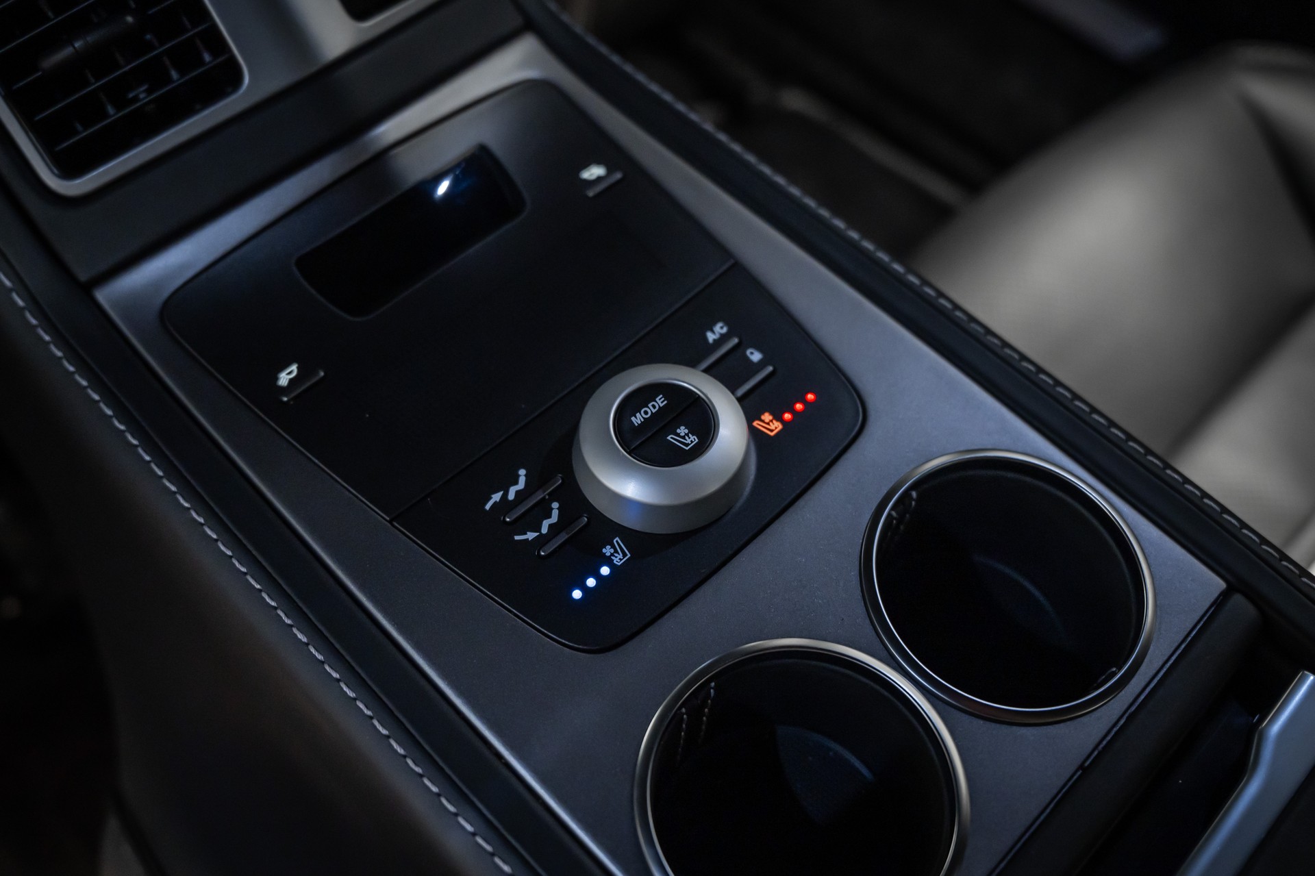 ASTON MARTIN * Rapide 5.9 V12 * ZU EINEM UNSCHLAGBAREN PREIS * LEASING AB 362.- *-image-14