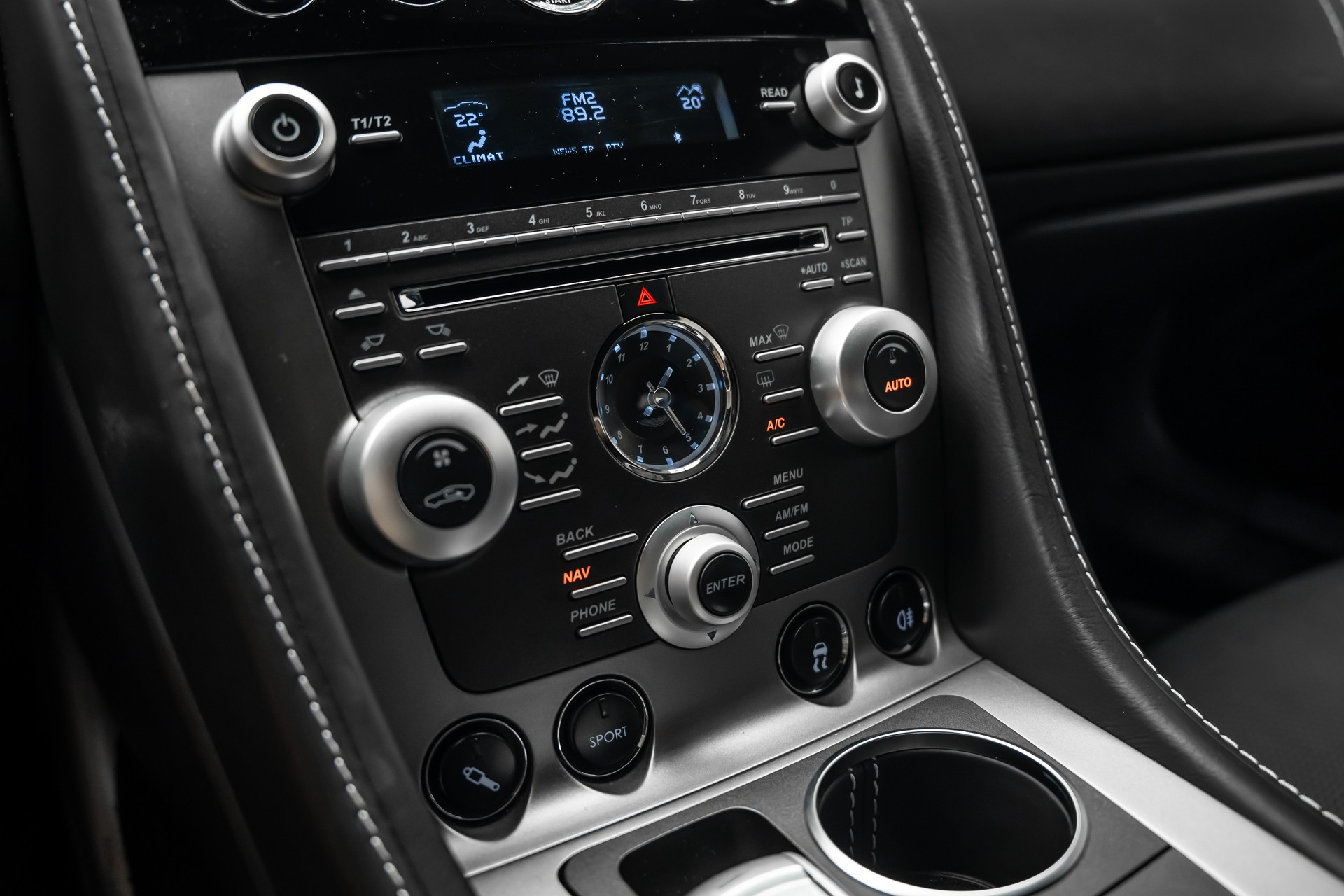 ASTON MARTIN * Rapide 5.9 V12 * ZU EINEM UNSCHLAGBAREN PREIS * LEASING AB 362.- *-image-26