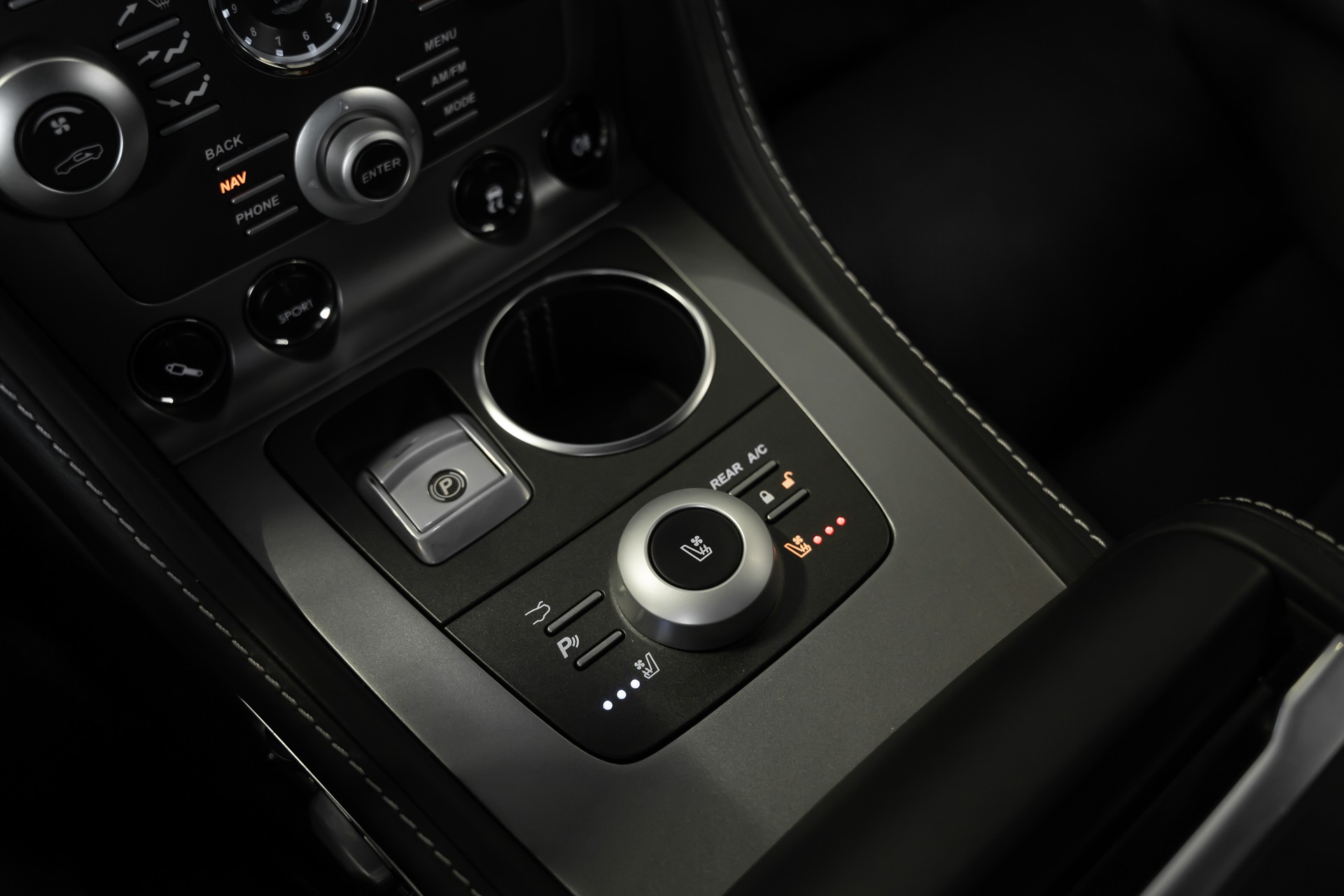 ASTON MARTIN * Rapide 5.9 V12 * ZU EINEM UNSCHLAGBAREN PREIS * LEASING AB 376.- *-image-22