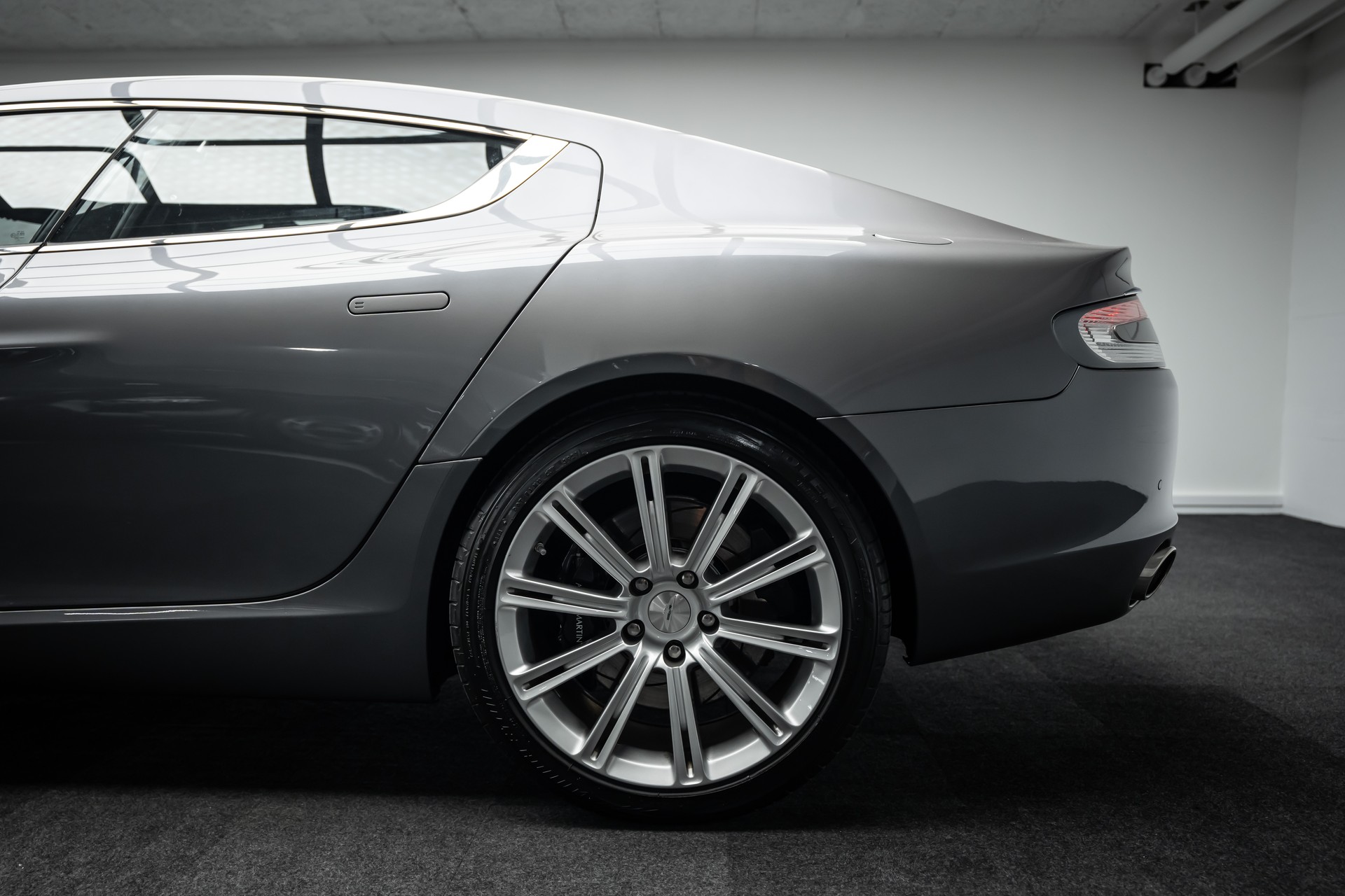 ASTON MARTIN * Rapide 5.9 V12 * ZU EINEM UNSCHLAGBAREN PREIS * LEASING AB 362.- *-showroom-element-2